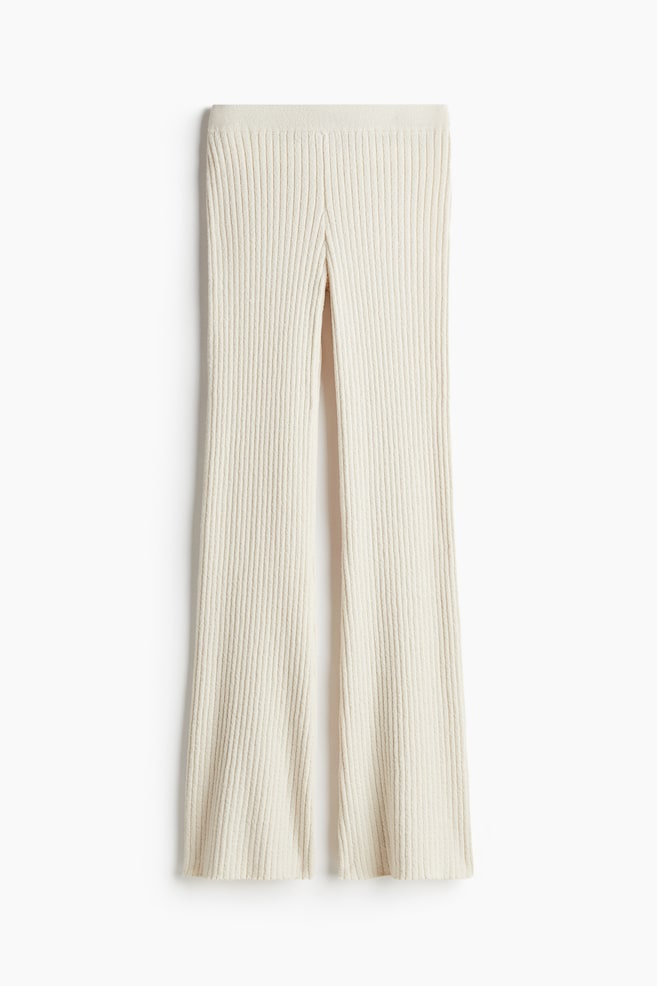 Ausgestellte Hose aus Rippstrick - Cremefarben - 1