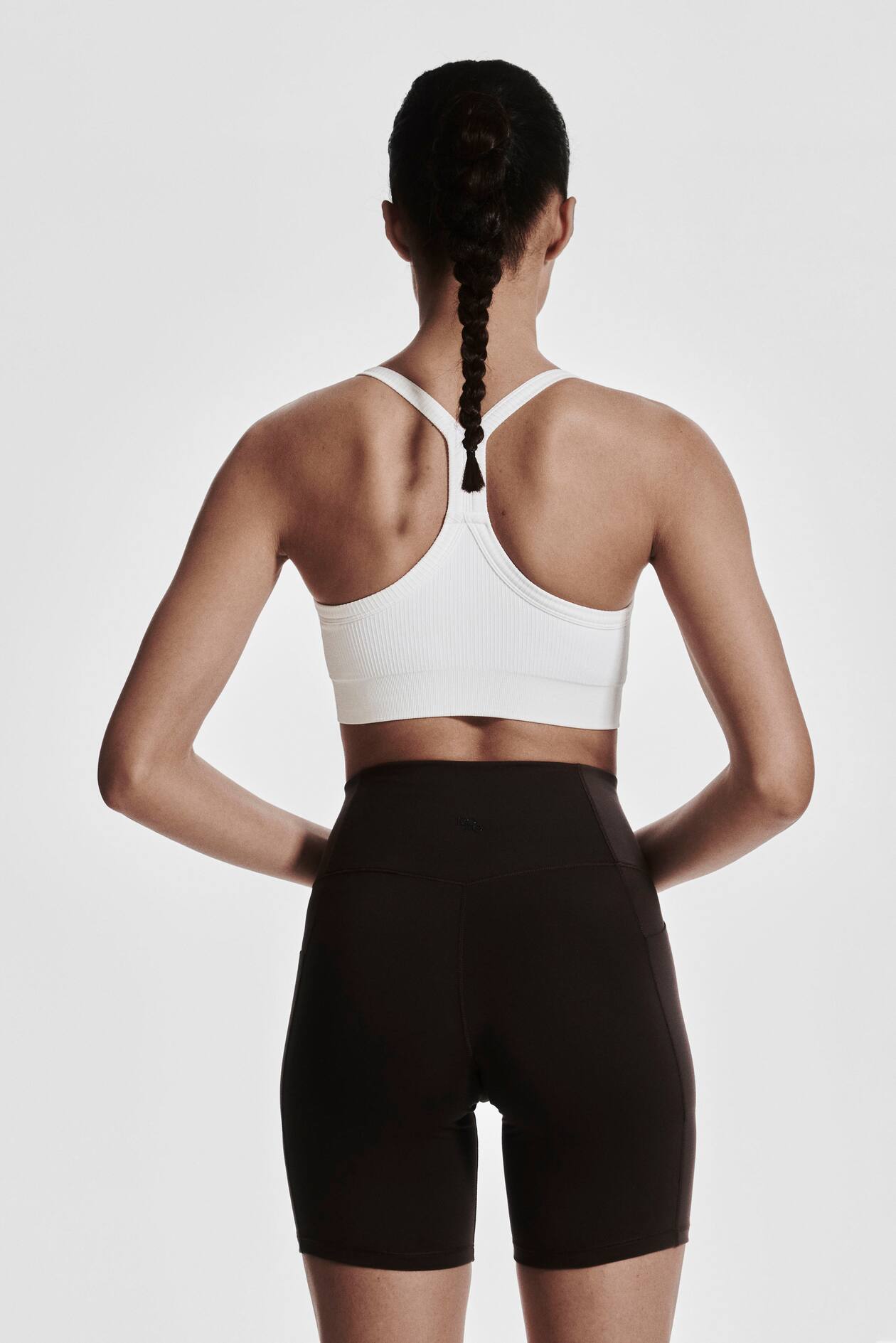 Seamless Medium-Support Sports Bra with DryMove - image 2