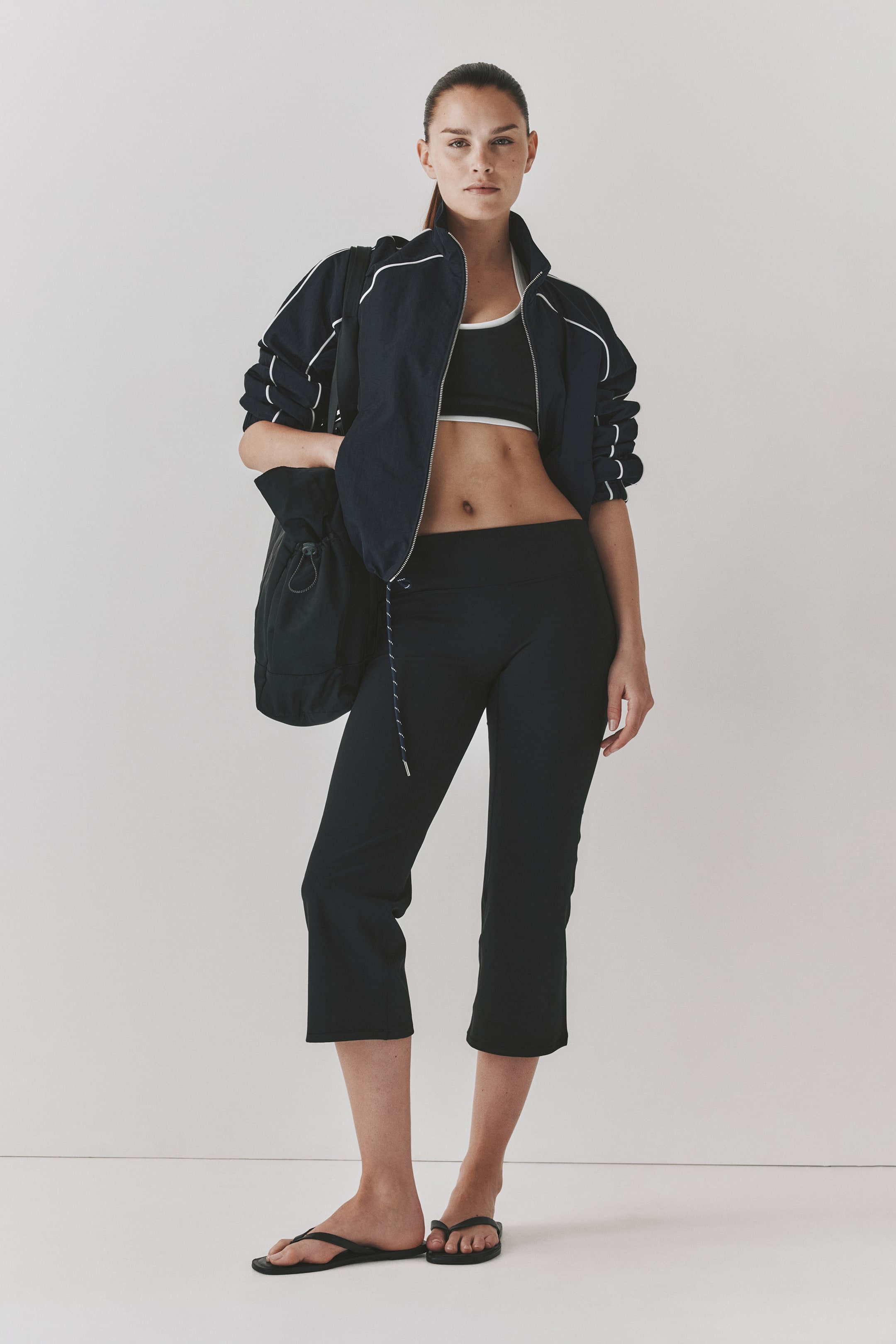 Flared Capri Sports Leggings with SoftMove™