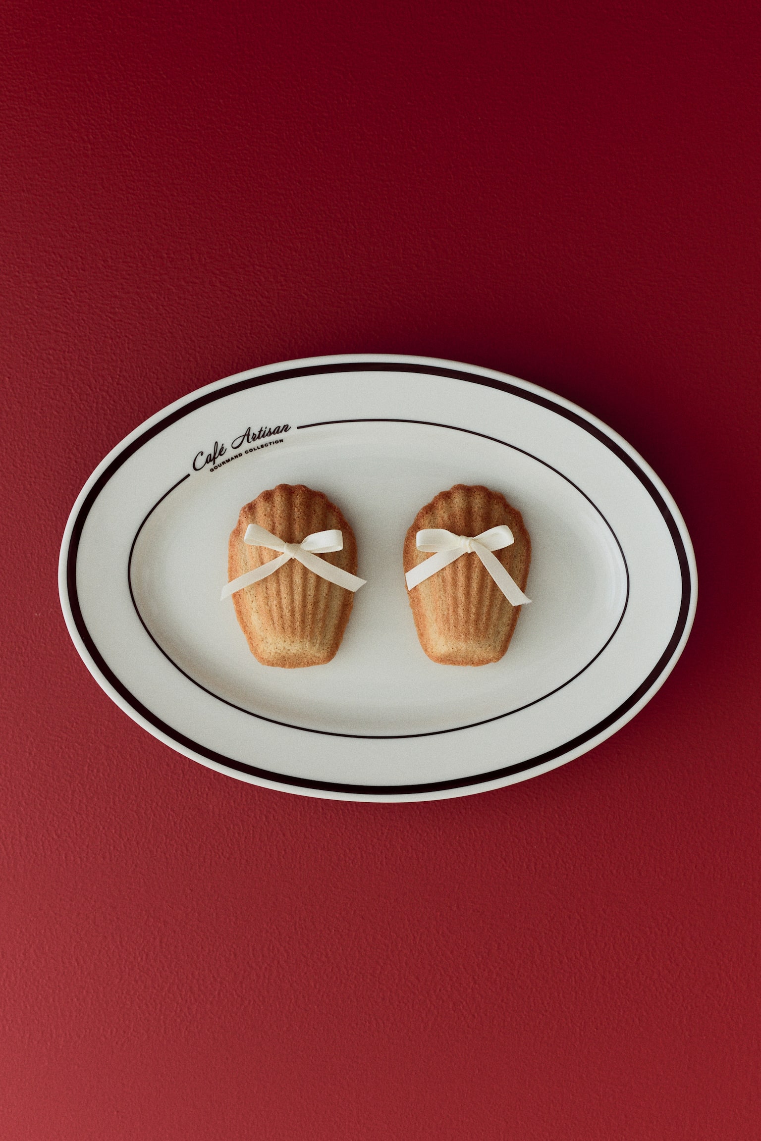 Porcelain serving plate - White/Black - 1