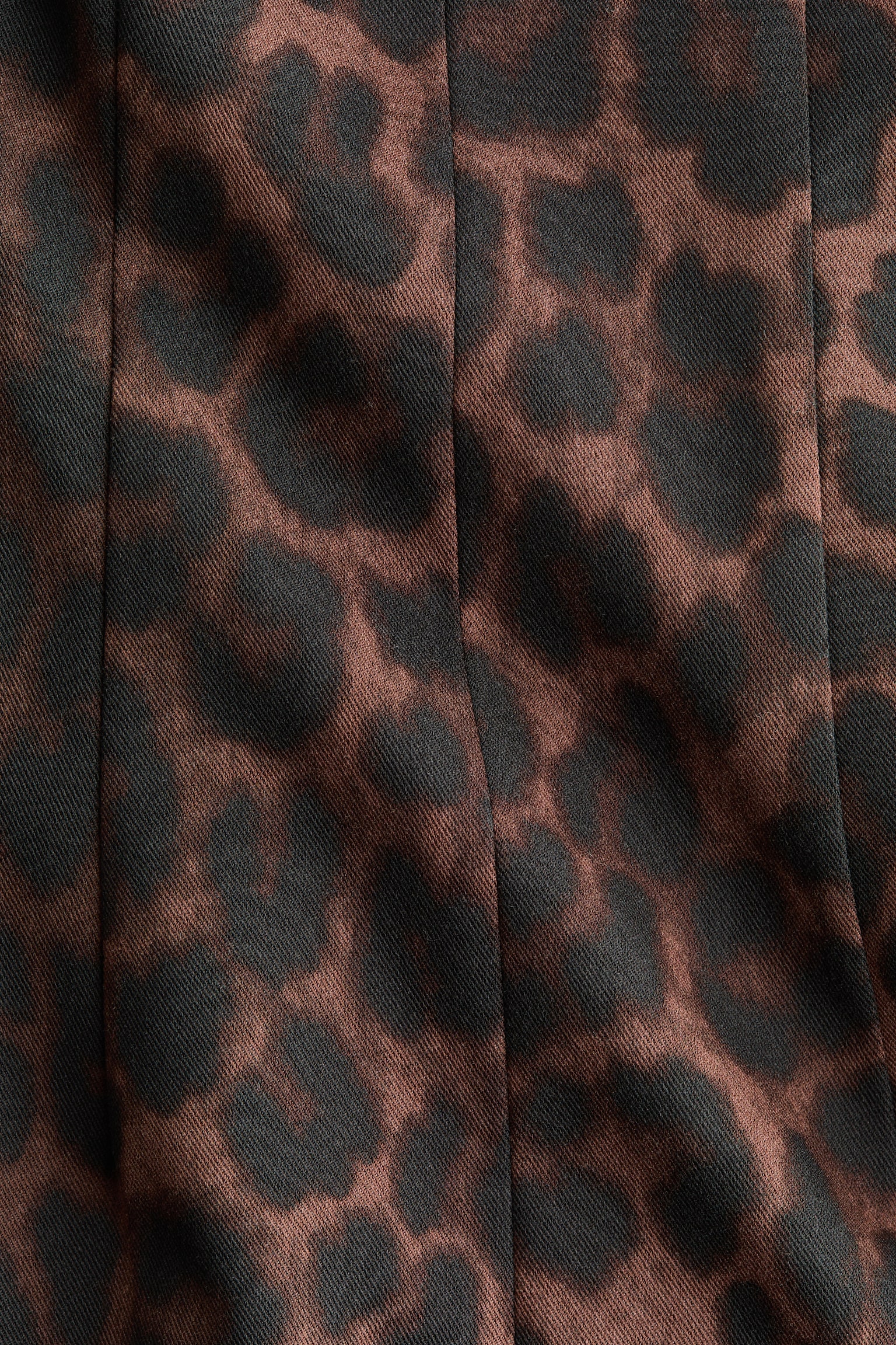 Šaty s véčkovým výstrihom a zúženým pásom - Hnedá/leopardí vzor/Červená/Čierna - 3