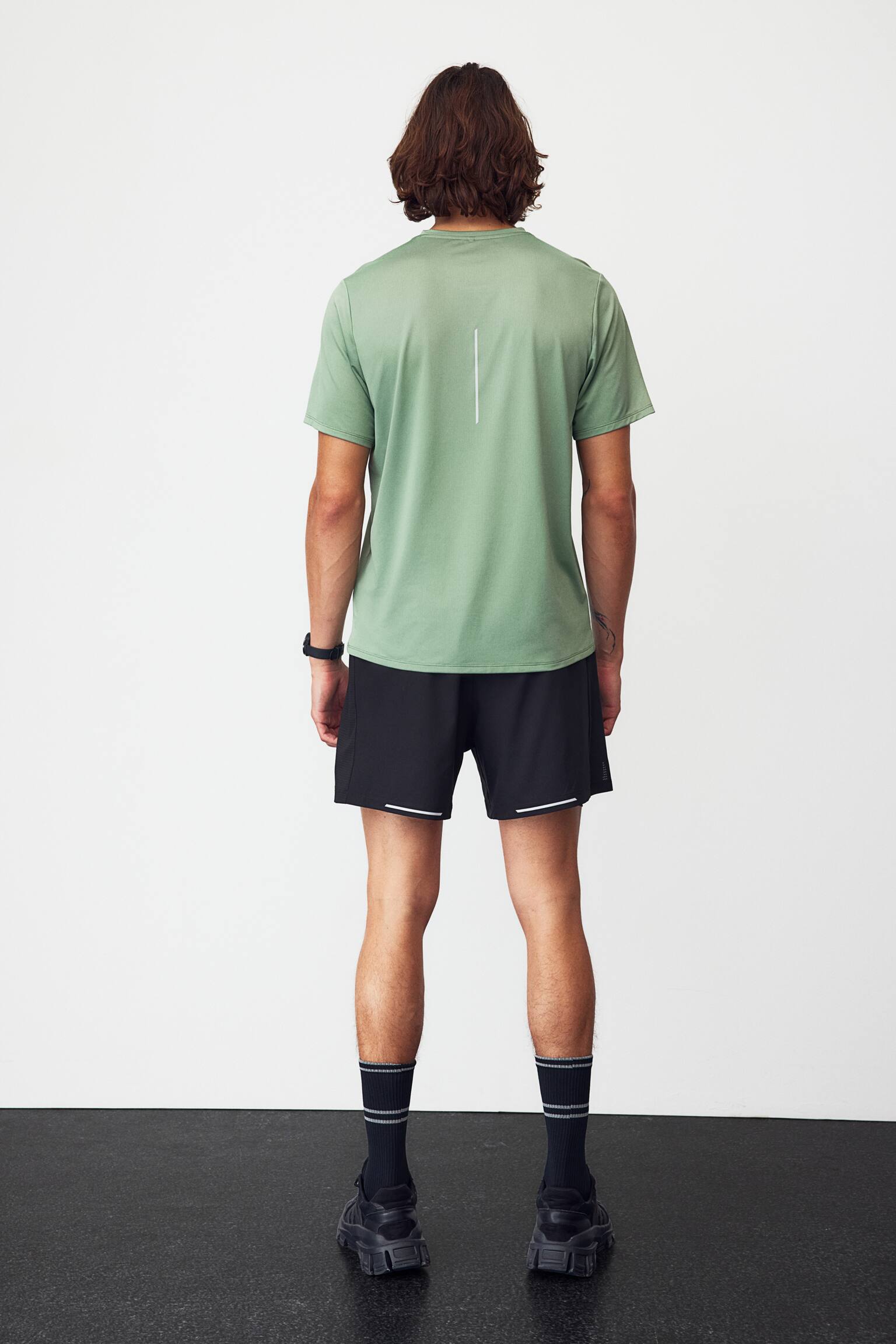 Regular Fit Running Tee In DryMove™ - Green/White/Grey/Tie dye/Dark grey - 7