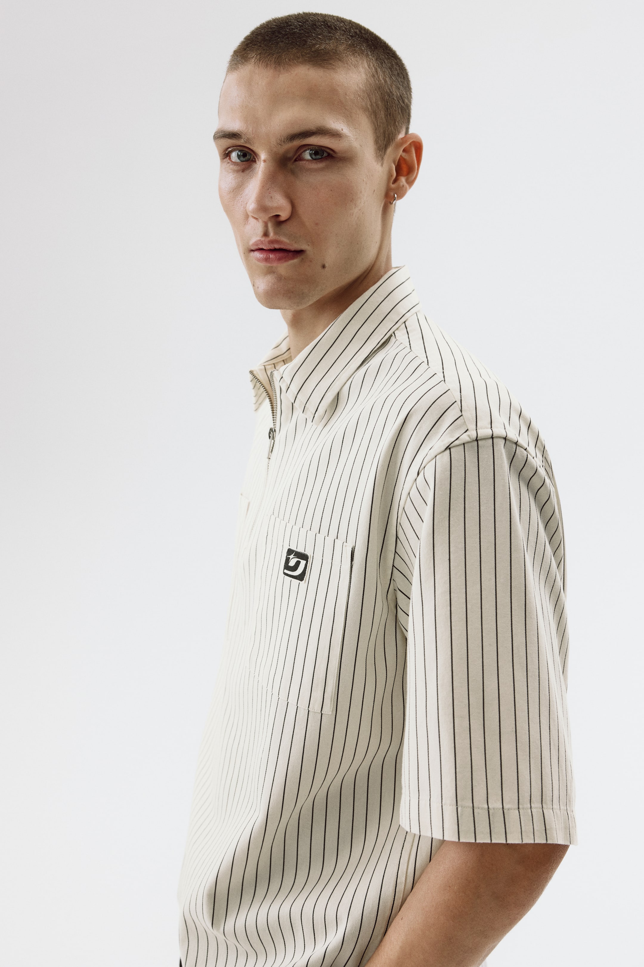 Мужские рубашки H&M Relaxed-Fit Half-Zip Twill Shirt — фото 3