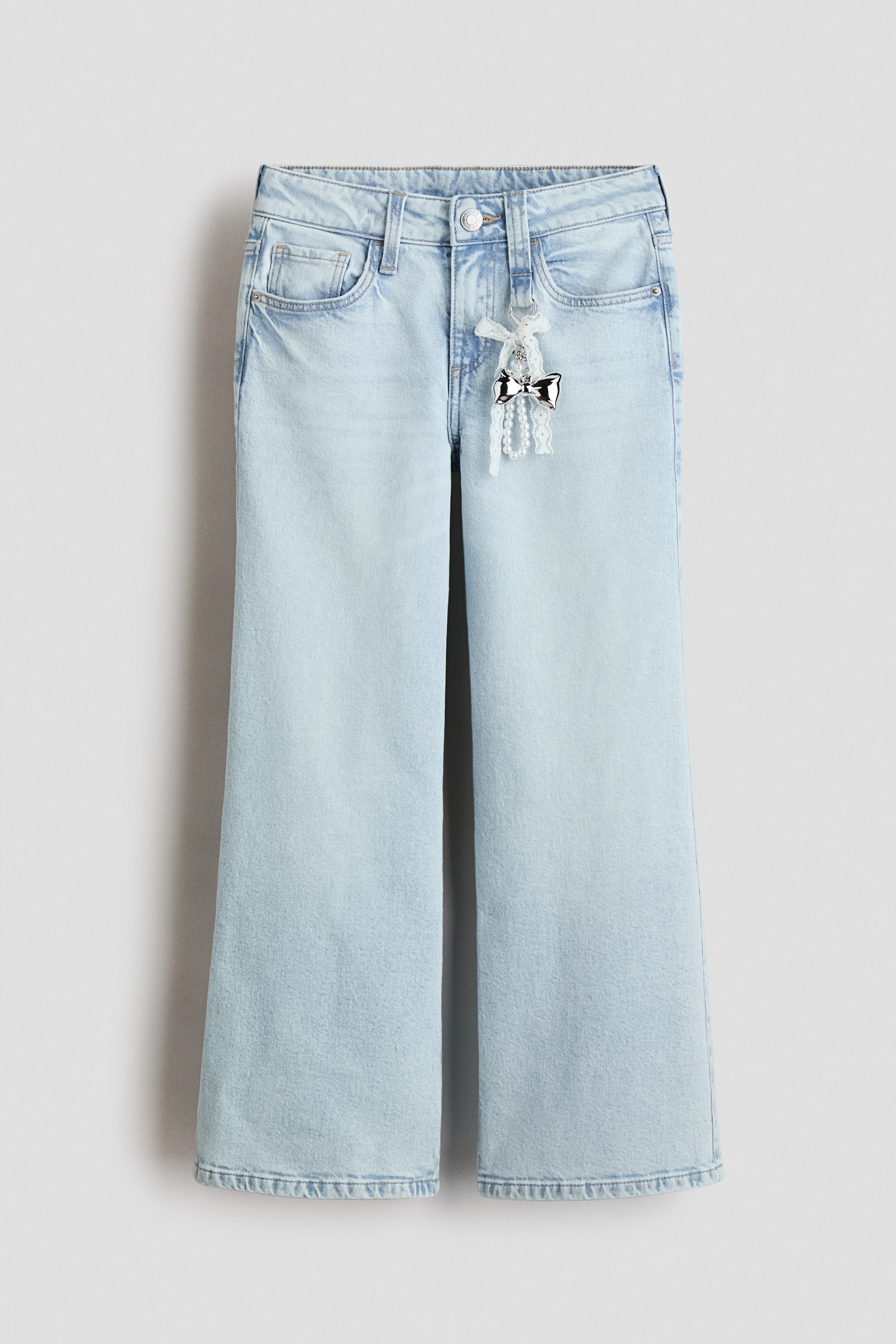 Ver imagen más grande: Baggy Fit Bootcut Leg Jeans - Azul denim claro/Lazo - NIÑOS | H&M ES 1