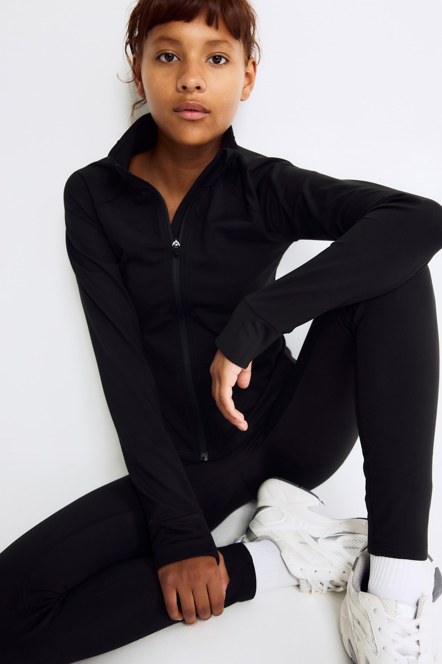 Детская куртка H&M Move Warm Activewear Jacket with Fleece SoftMove™, цвет: Чёрный — фото 3