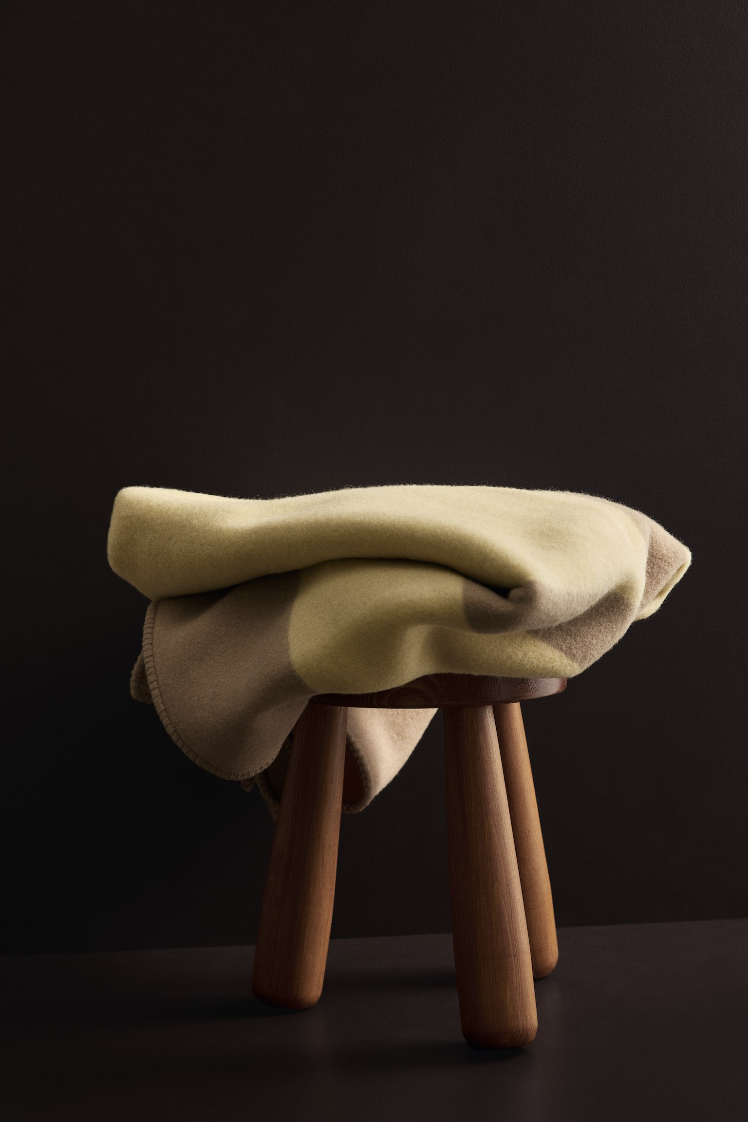 Wool-blend blanket - Light yellow/Beige/Beige/Colour block/Black/Beige/Pink/Cream - 2