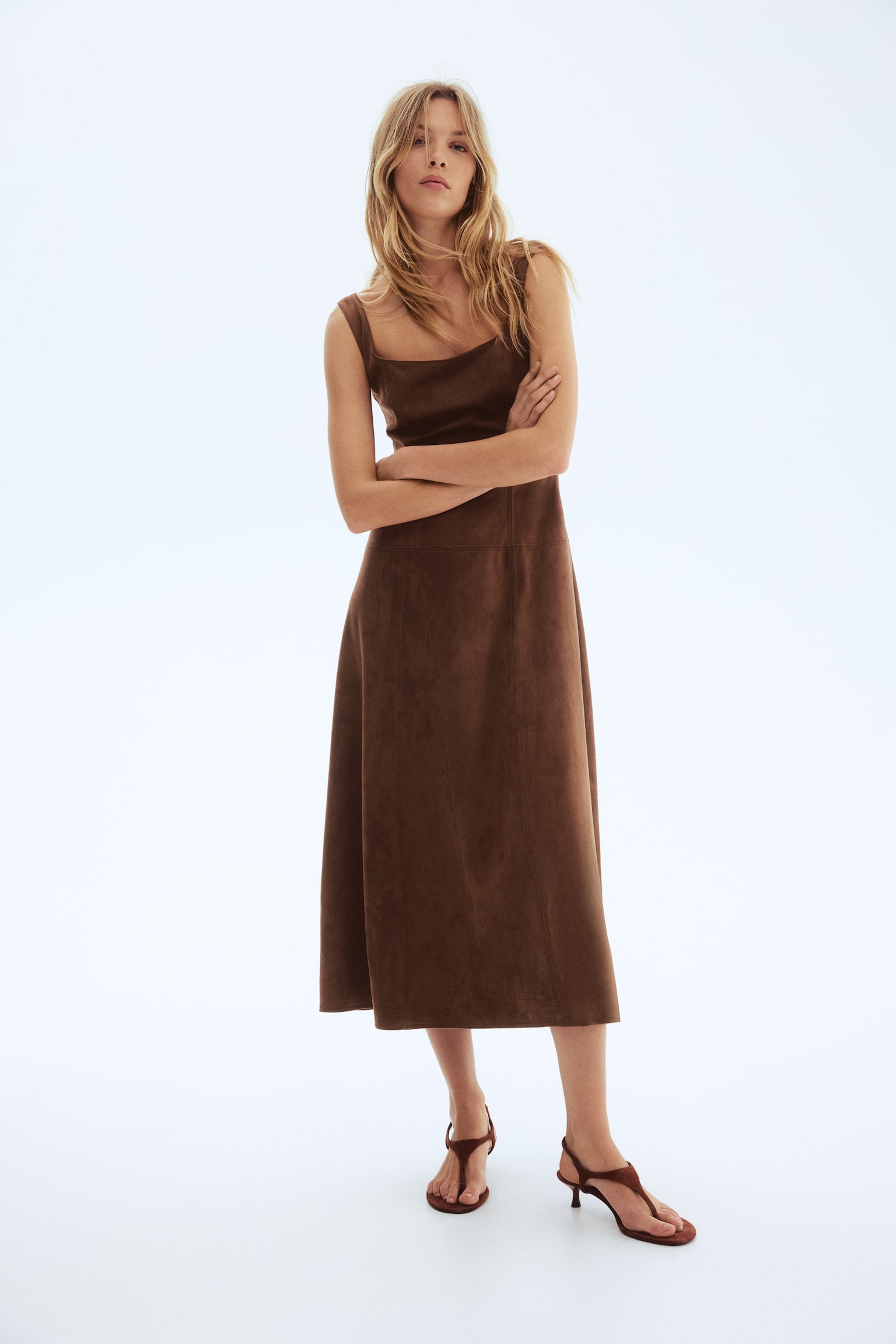 Ärmelloses Midikleid - Braun - 1