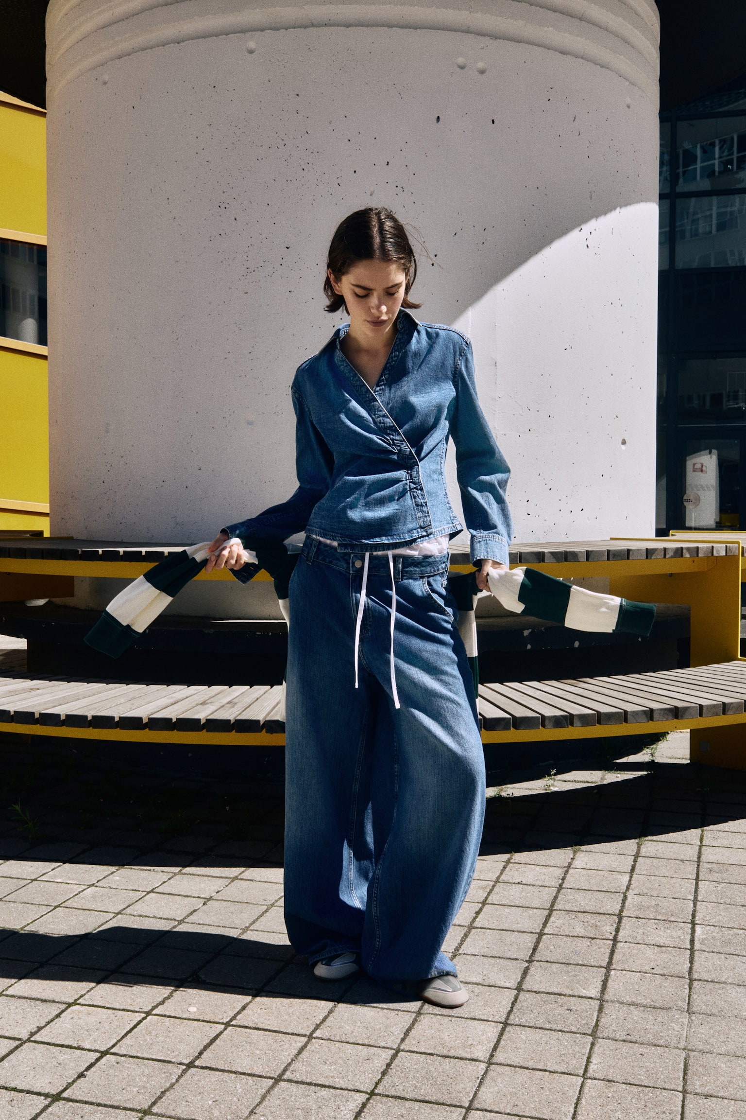 Женская рубашка H&M Denim Wrap, цвет: Джинсовый синий — фото 4