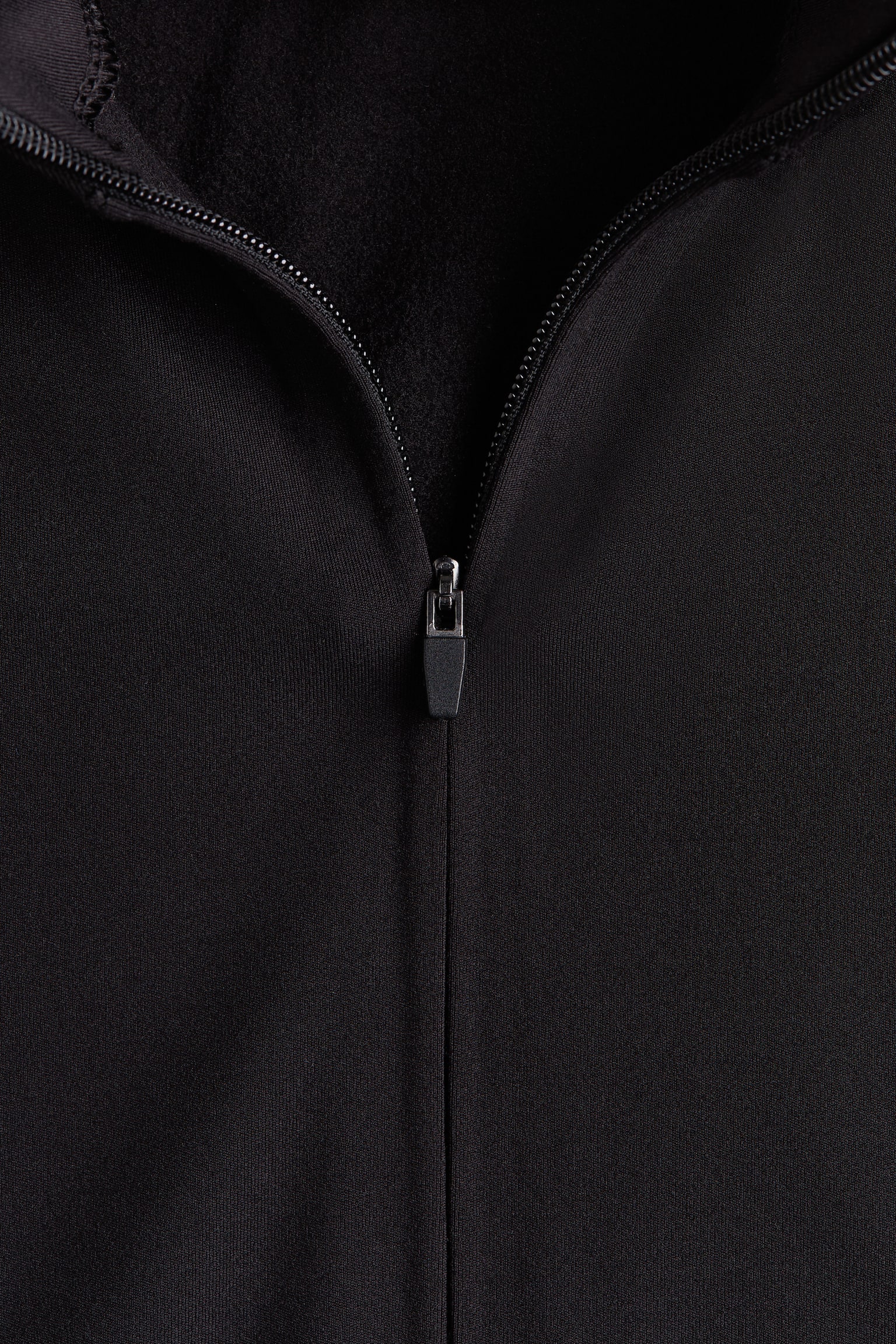 Женский топ H&M Move Warm Half-Zip Sports with Fleece SoftMove™, цвет: Чёрный — фото 8
