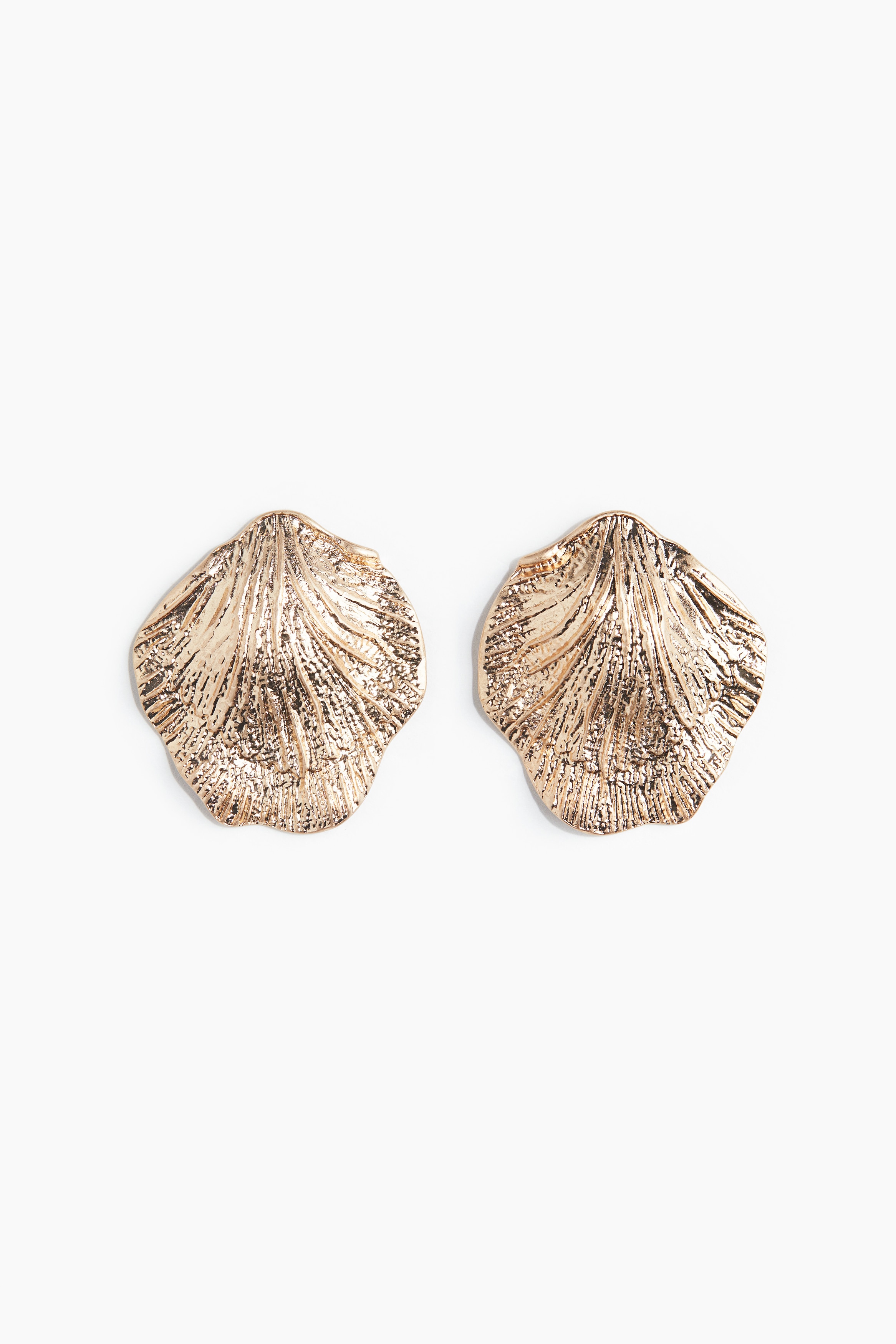 Seashell-Shaped Earrings - Gold-colored