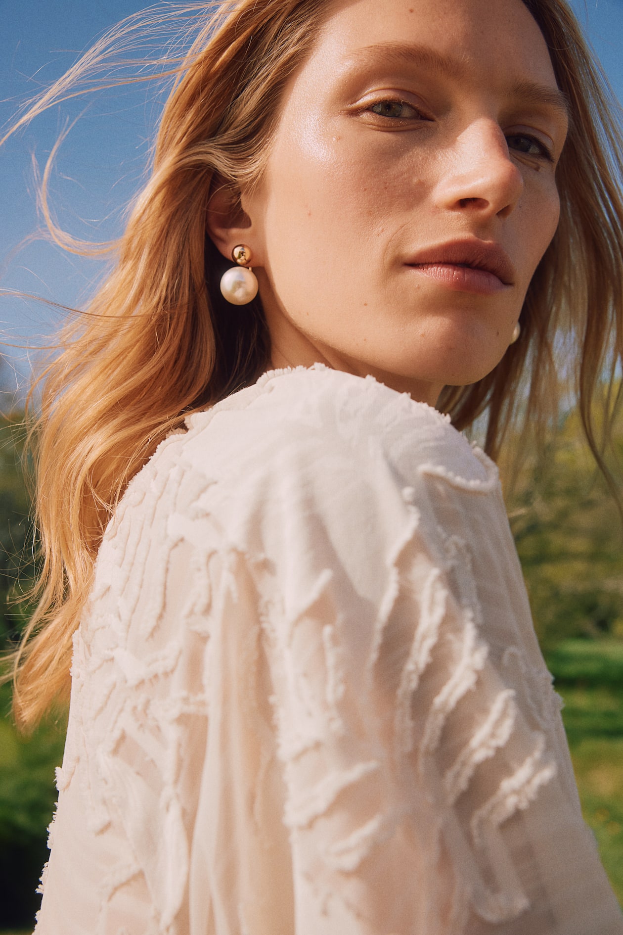 sphere-detail-front-and-back-earrings-white-gold-coloured-ladies