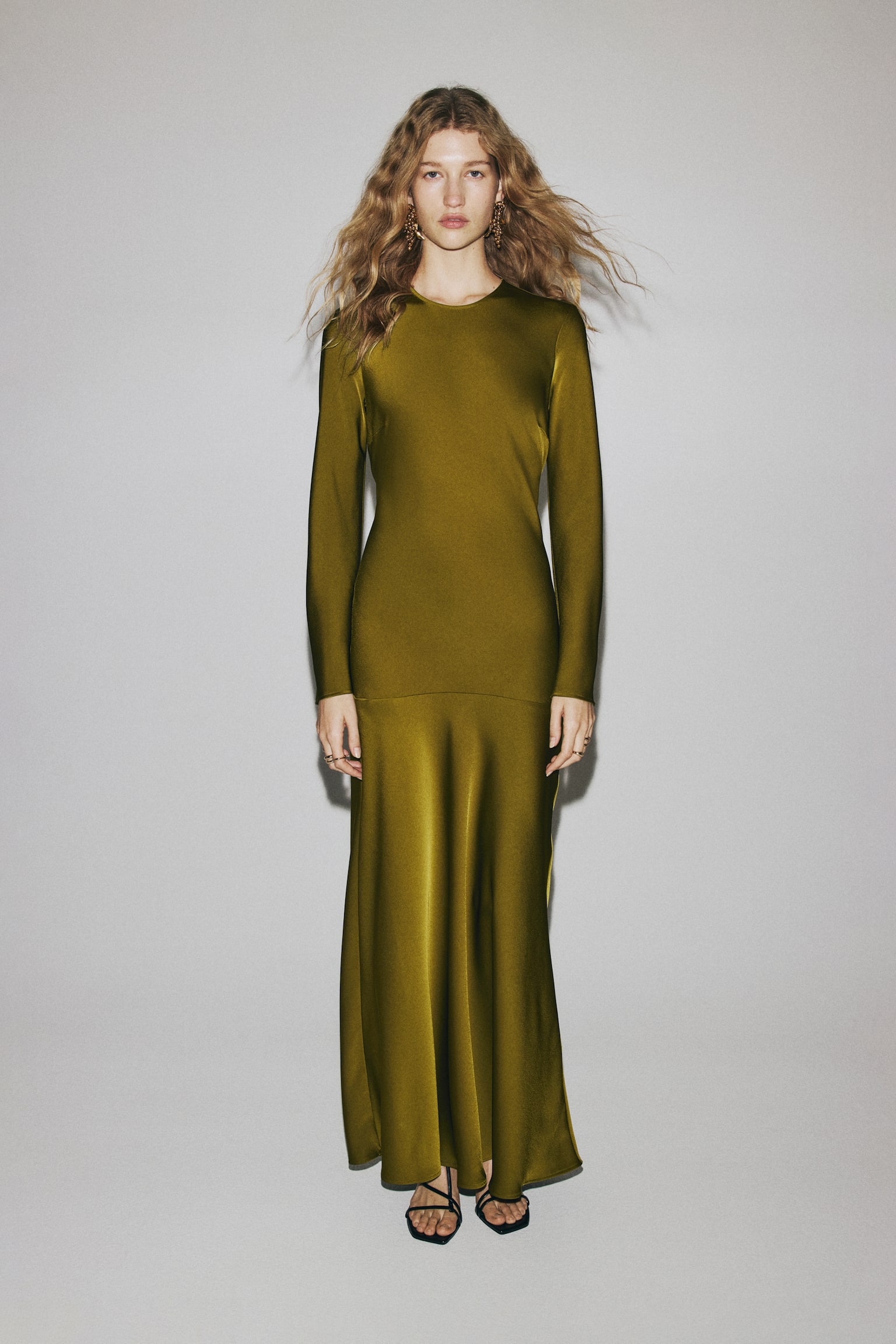 Open-back tie-detail dress - Golden olive - 3