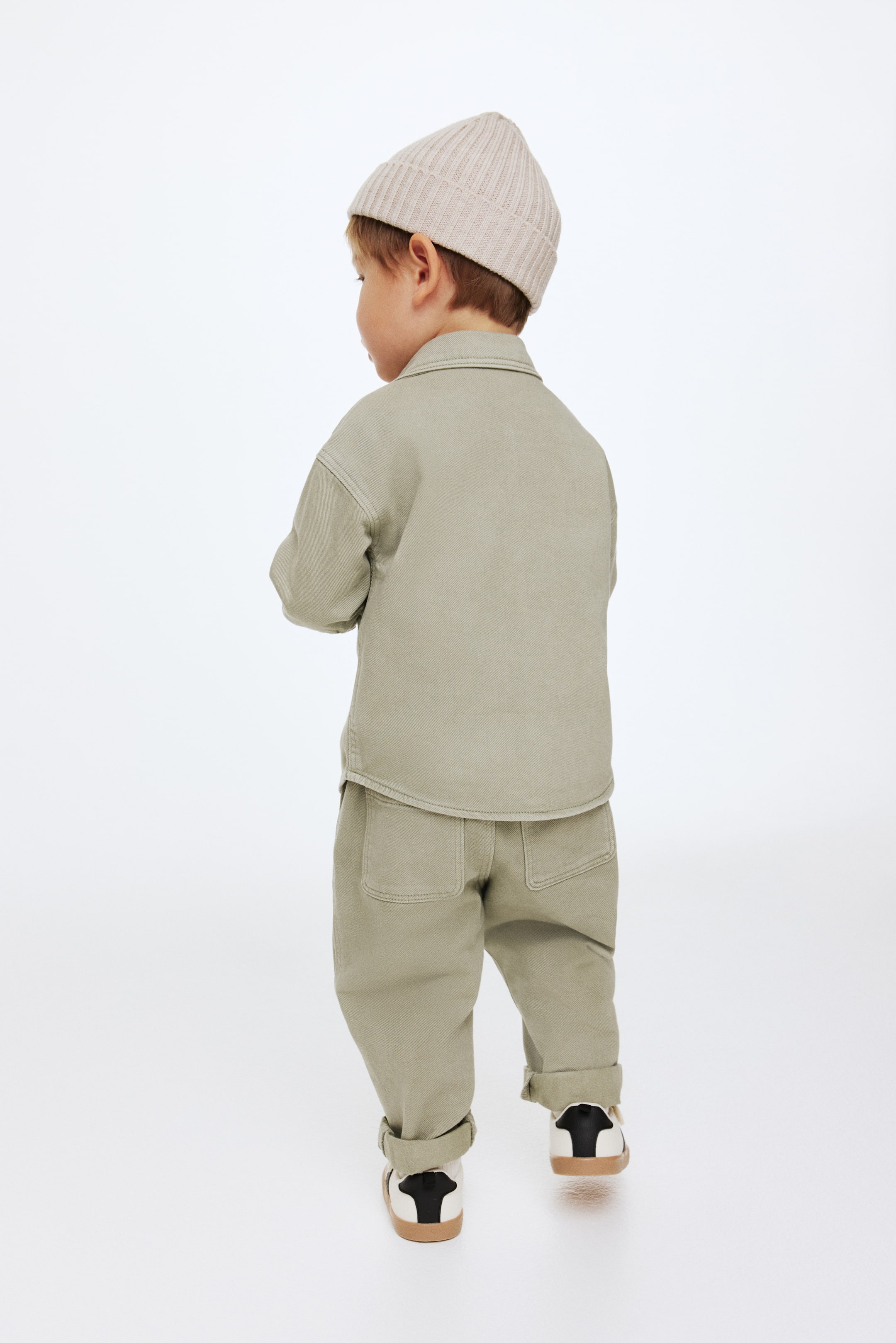 Ver imagem maior: Joggers em sarja de algodão - Verde caqui claro - CRIANÇA | H&M PT 4