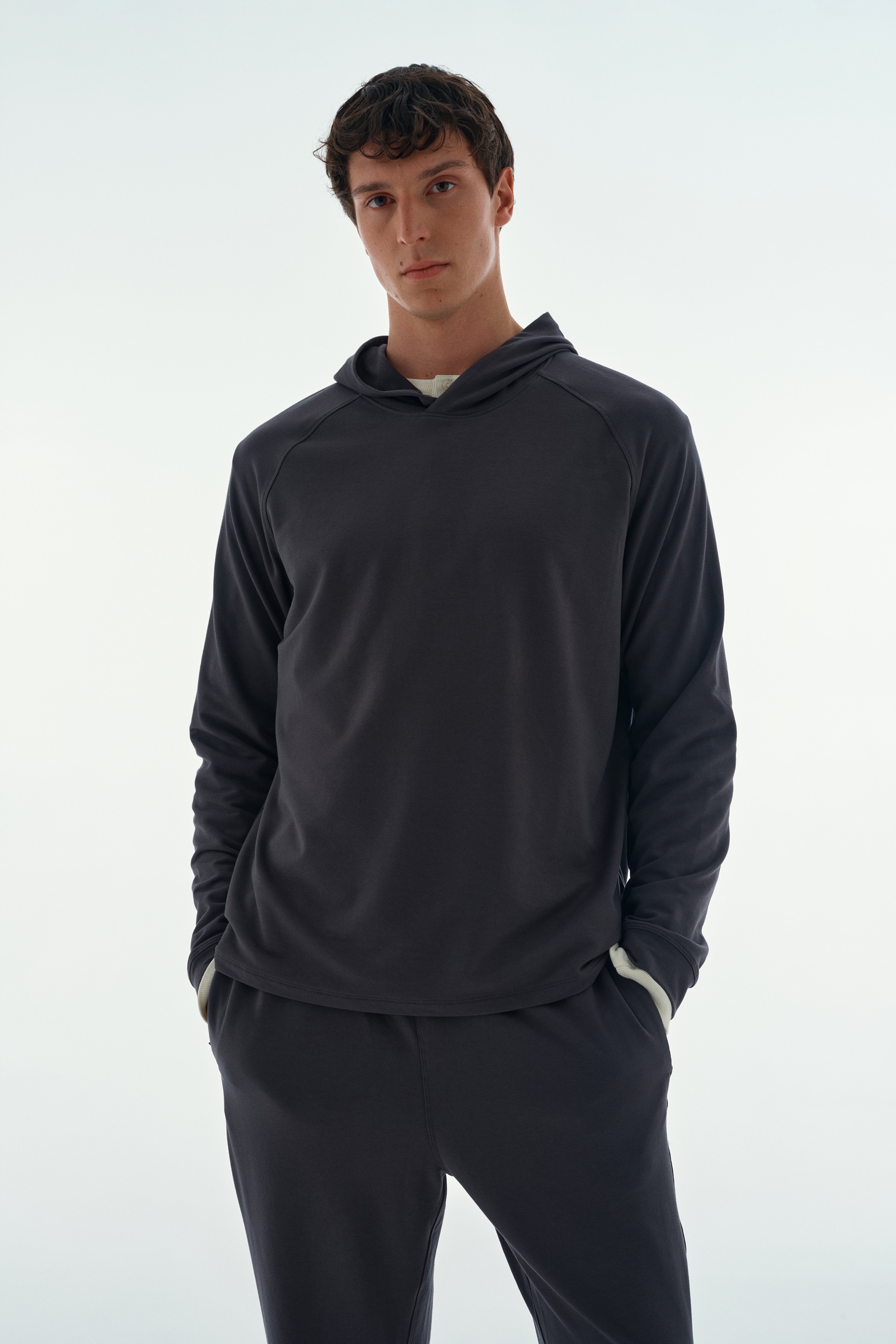 Recovery レギュラーフィット スポーツフーデッドトップス DryMove™ - ウォッシュドブラック/モール