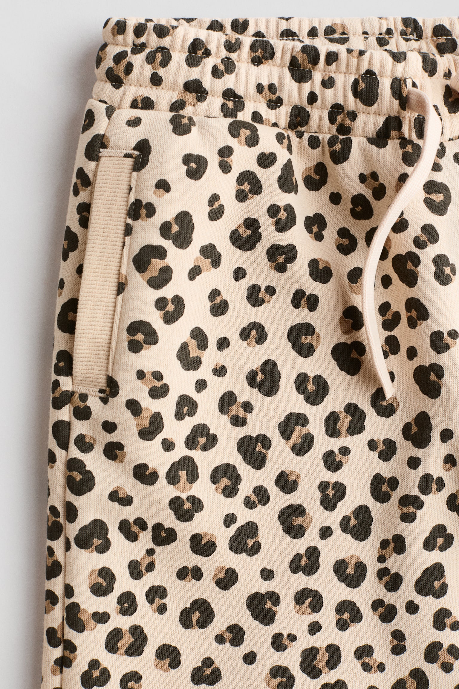 Широкі джогери з чесаним виворотом - Light beige/Leopard print/Світло-рожевий/Чорний/Світло-бежевий меланж/Темно-червоний/Рожевий/Світло-фіолетовий/Темно-сірий/сердечка - 2