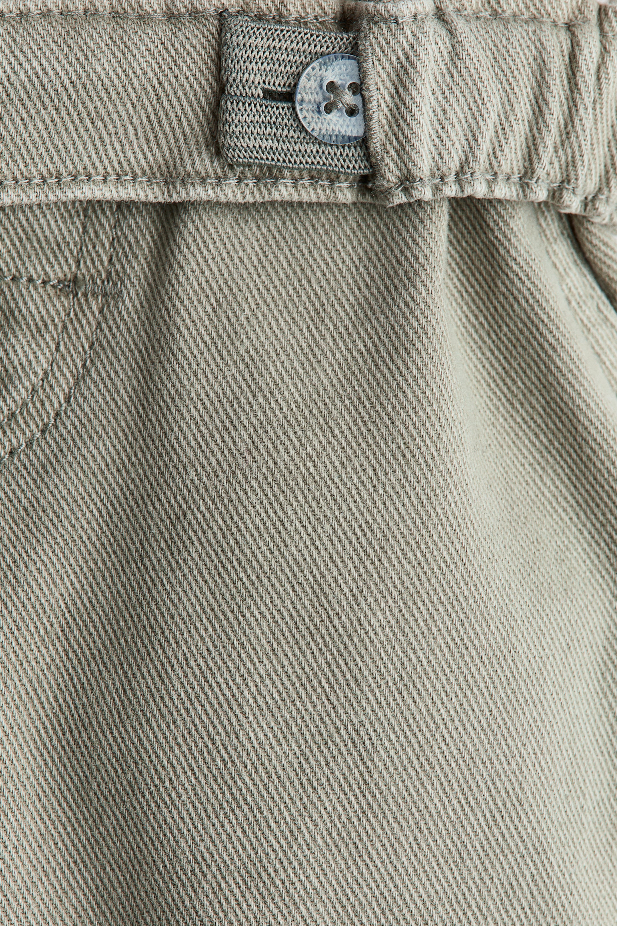 Ver imagem maior: Joggers em sarja de algodão - Verde caqui claro - CRIANÇA | H&M PT 6