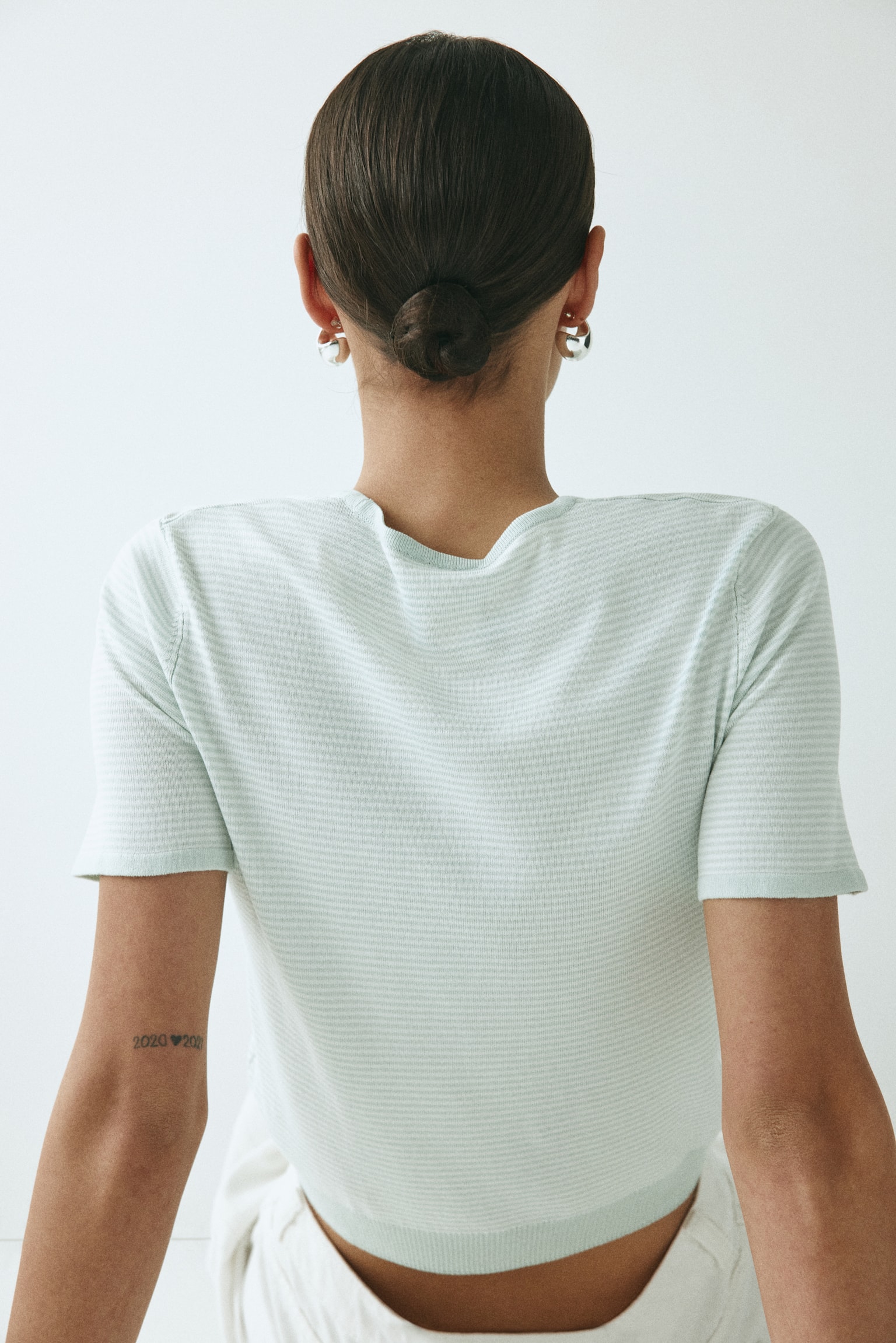 Fine-knit T-shirt - White/Light green striped/Light yellow/White/Light grey striped/White/Pink/Plum red/Navy blue/White/Striped - 6