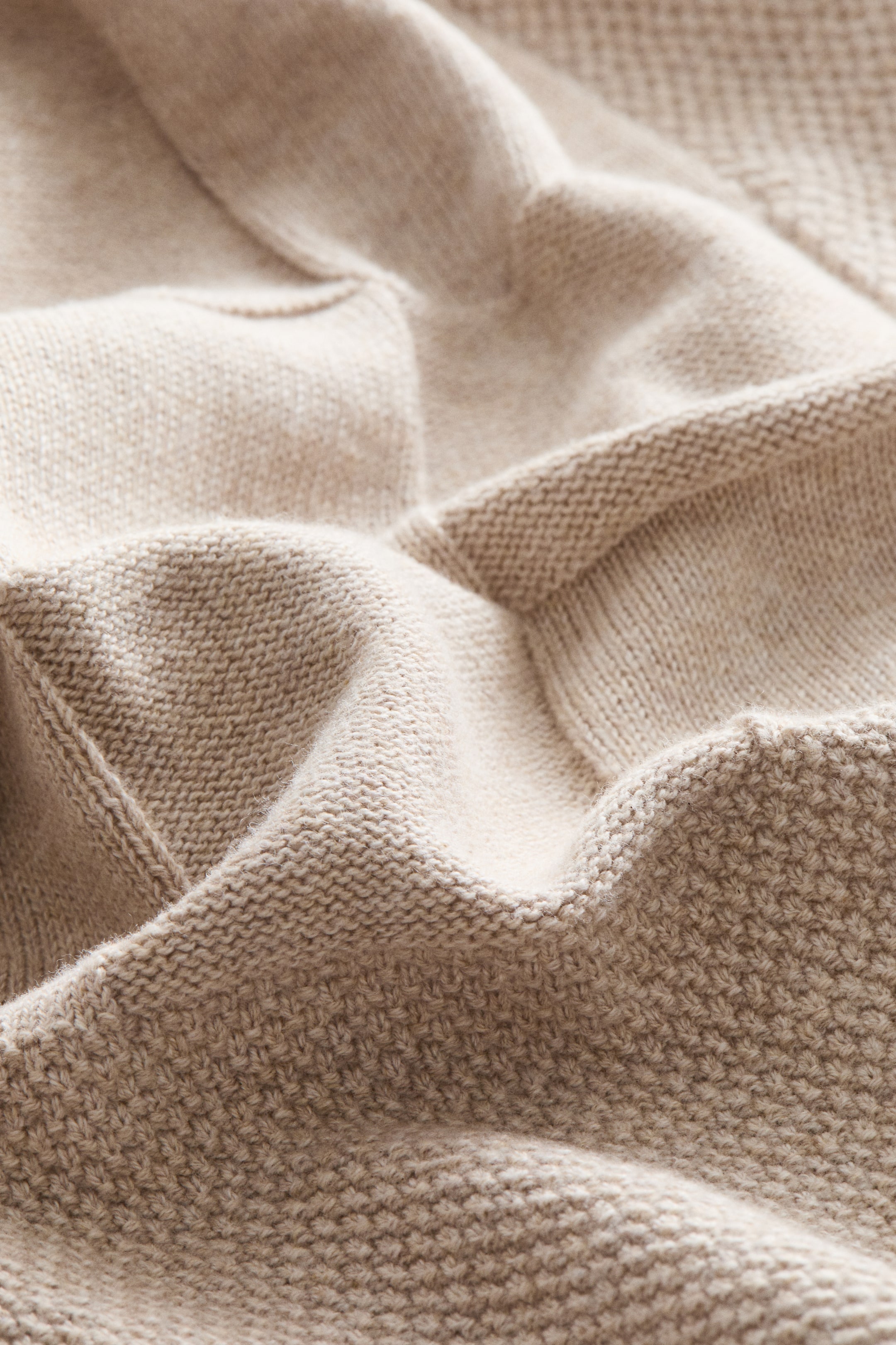 View larger image: Knitted cotton blanket - Beige - Home All | H&M IE 3