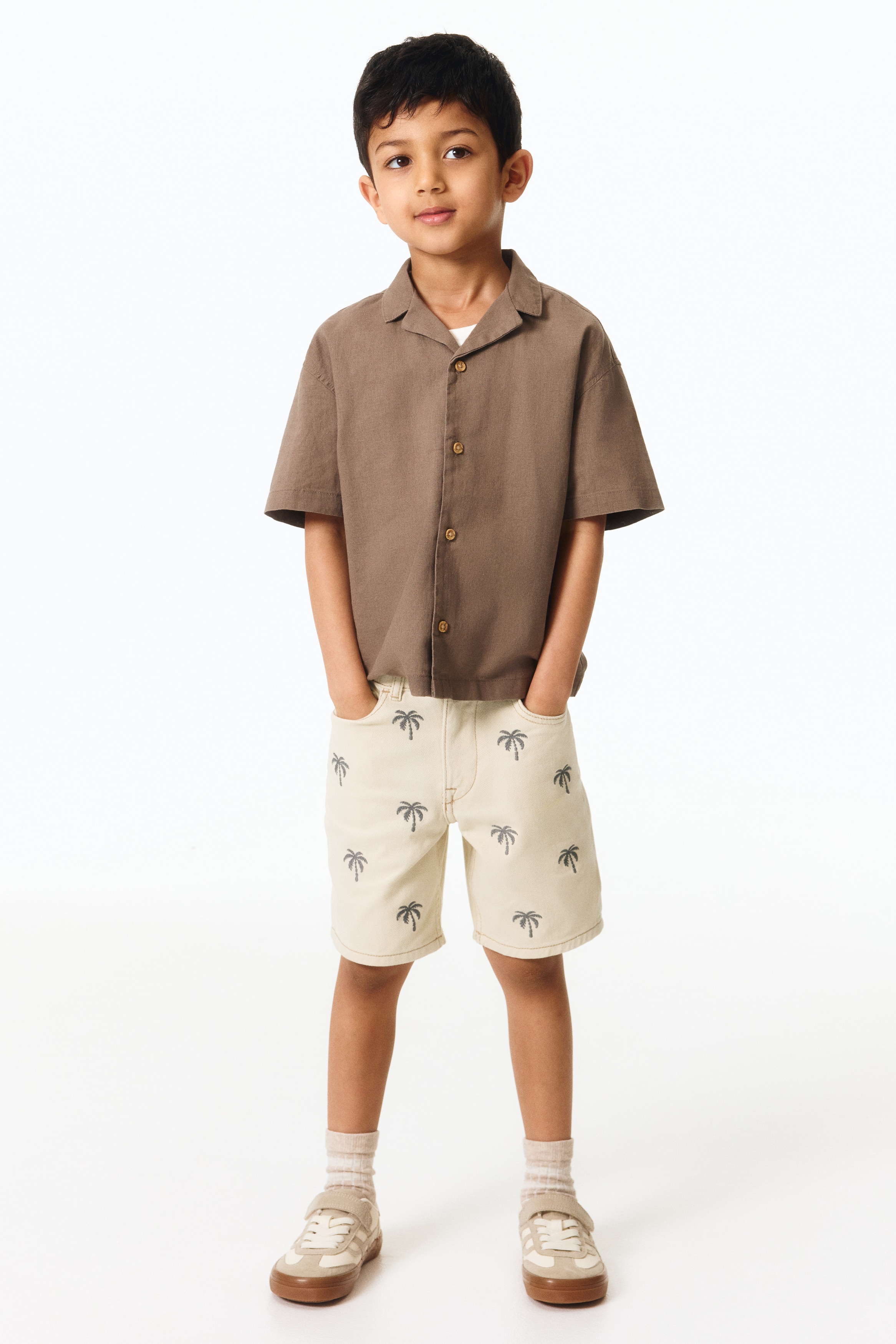 Kirjaillut tvillishortsit - Vaaleanbeige/Palmut