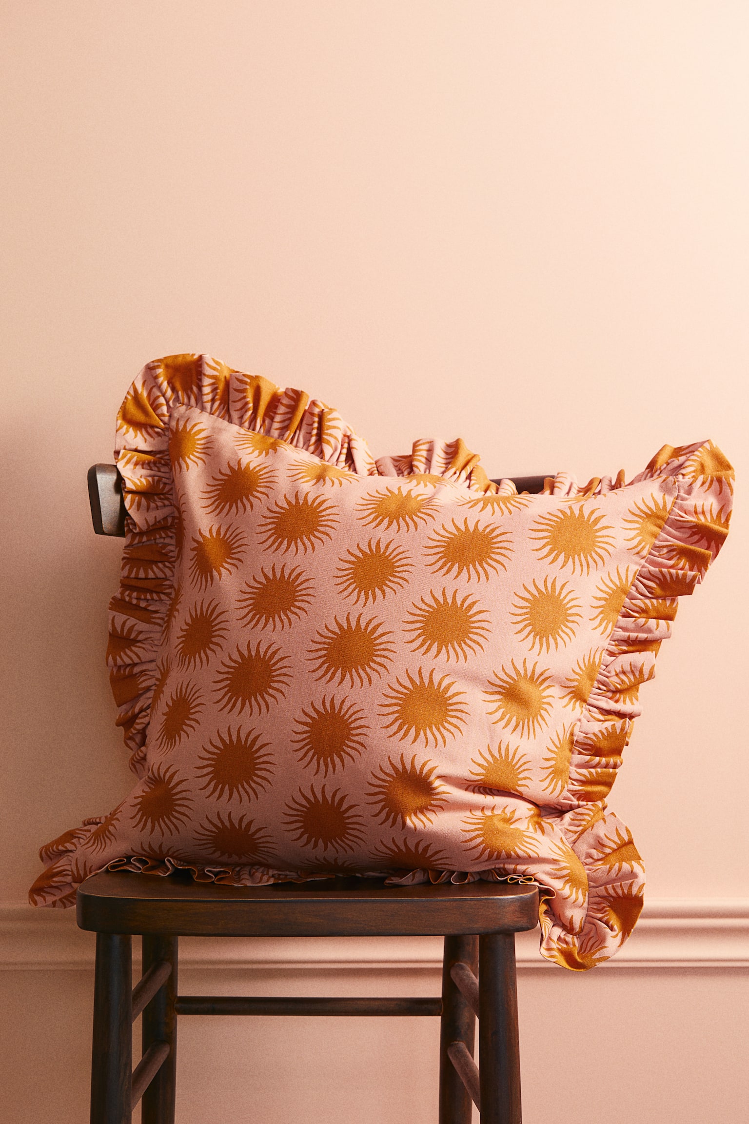 Frill-trimmed cushion cover - Dusty pink/Patterned/Orange/Striped/Orange/Striped