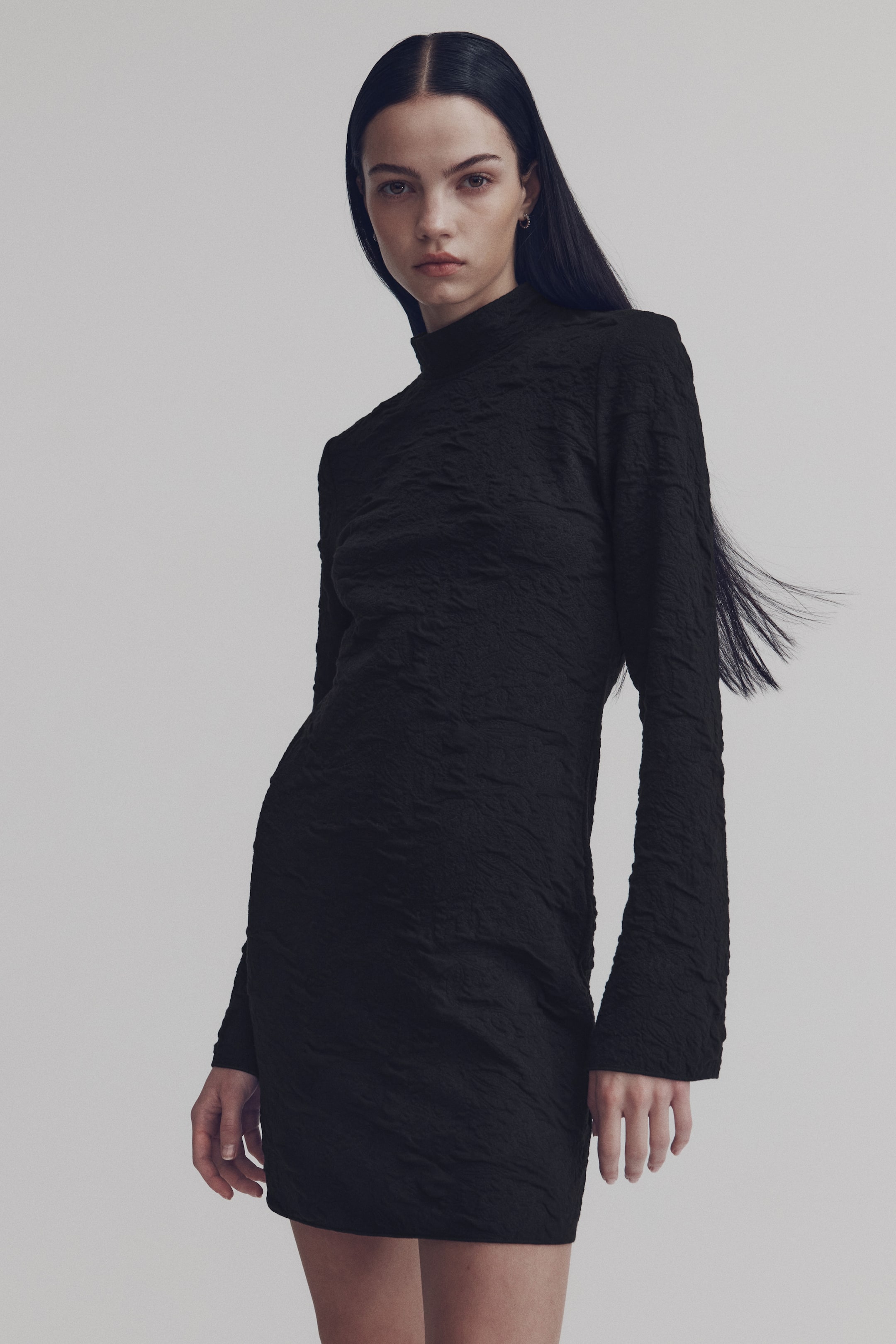 Größeres Bild ansehen: Open-back dress - Schwarz - Ladies | H&M DE 1