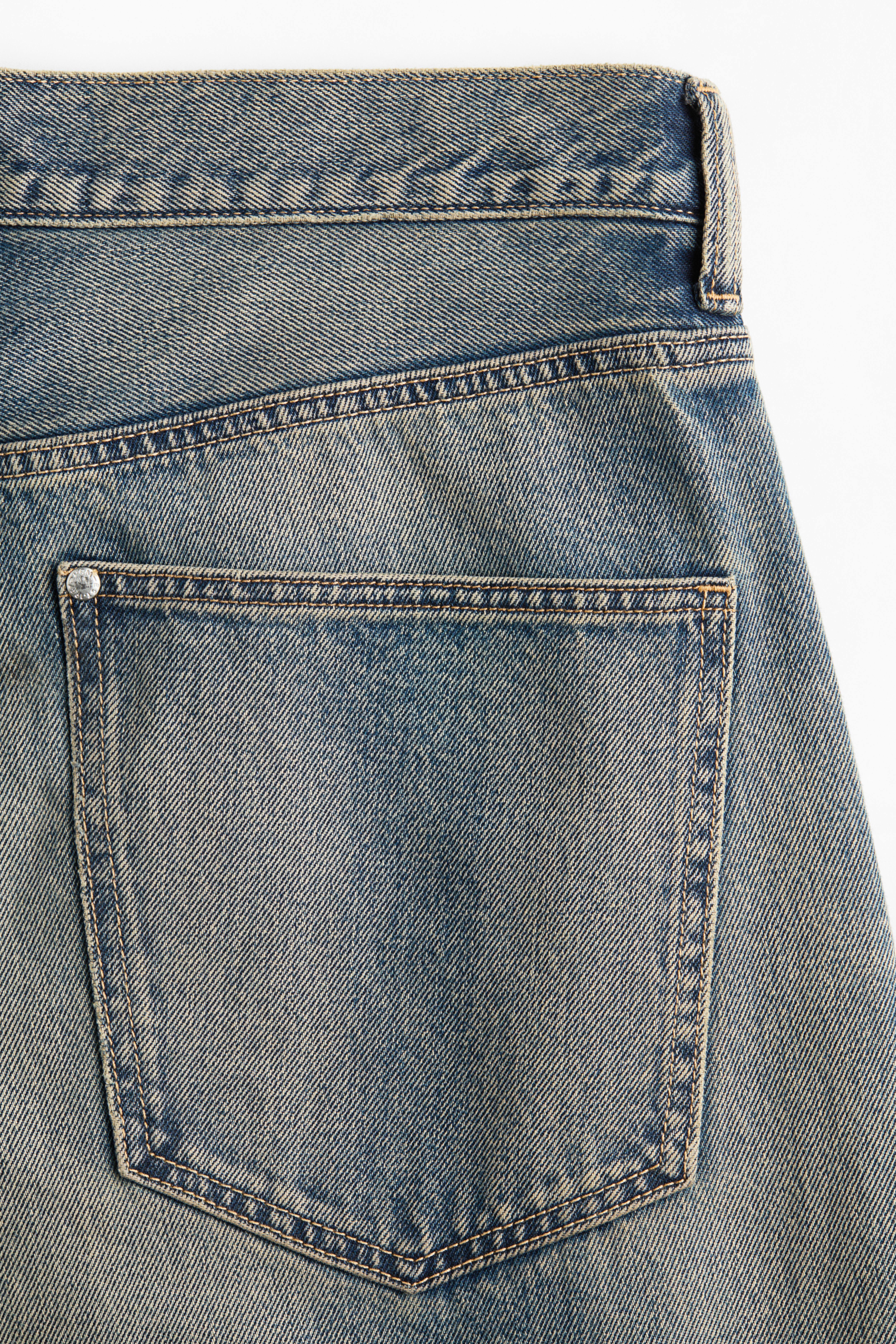 Baggy Barrel-Leg Jeans