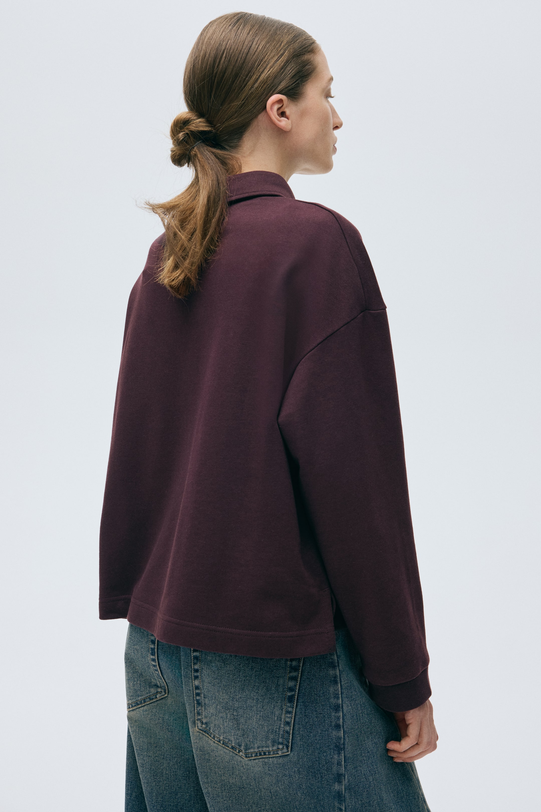 Sweatshirt with Collar