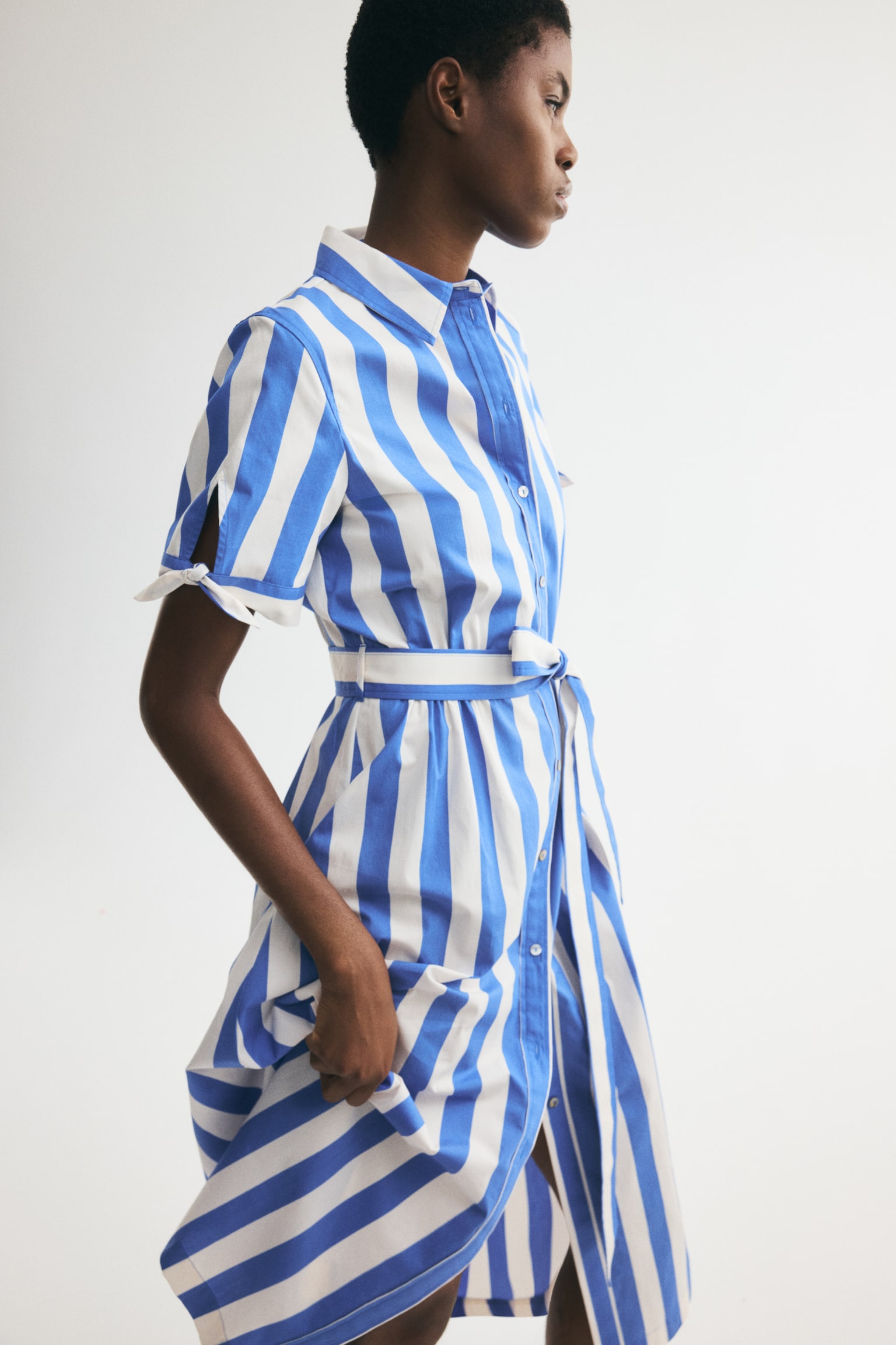Short-sleeved shirt dress - Blue/White striped/Green/Blue/Lemons - 1