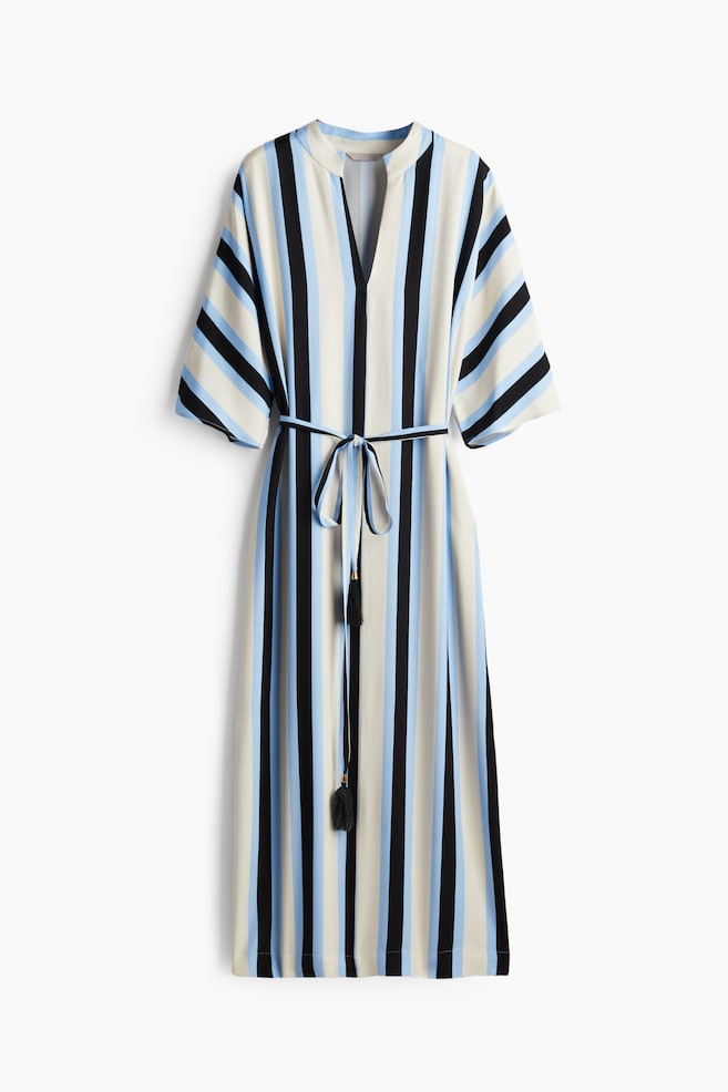 Midikleid mit Bindegürtel - Weiß/Gestreift - 1