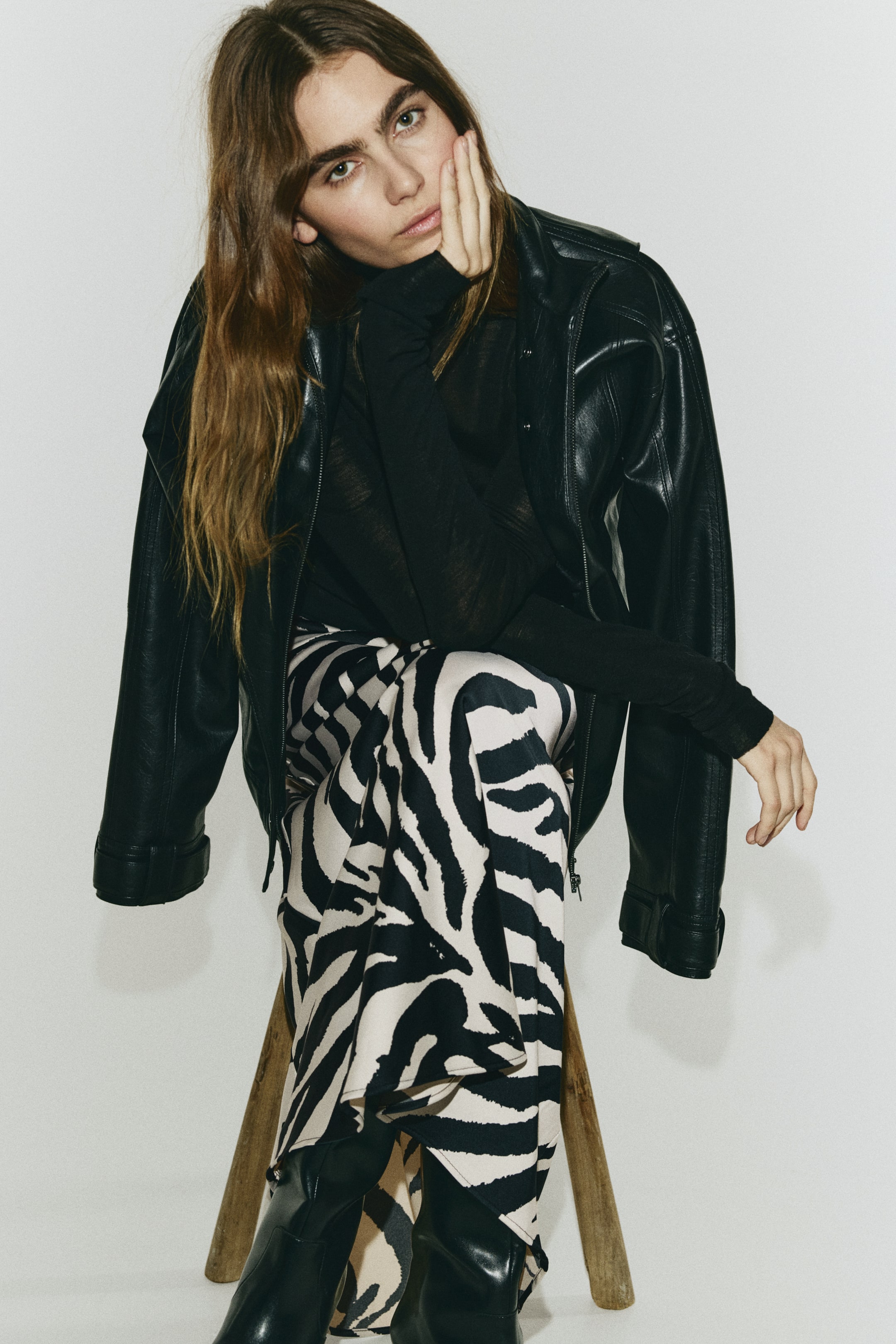 Ampliar la imagen: Falda midi - Negro/Diseño de cebra - Ladies | H&M MX 2