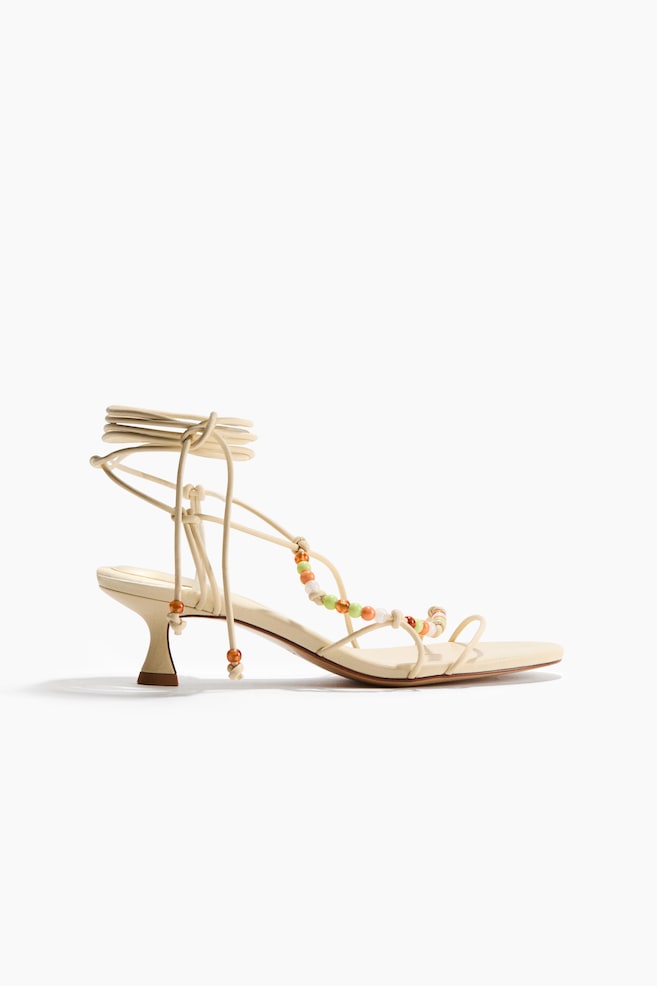 Sandales à brides fines avec talon kitten heel - Jaune pâle/Bordeaux foncé - 1