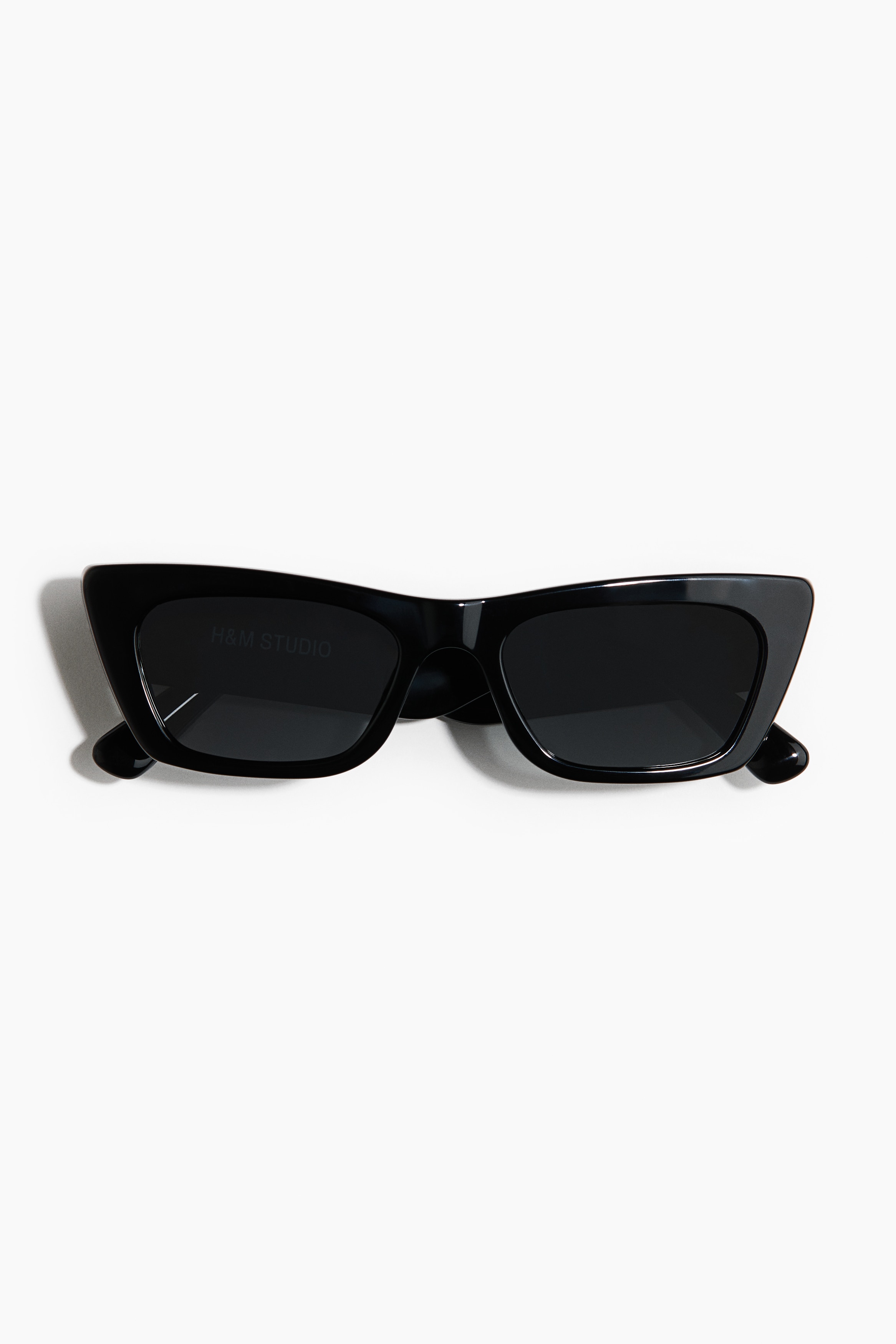 Elongated cat-eye sunglasses - Черен/Тъмнокафяв