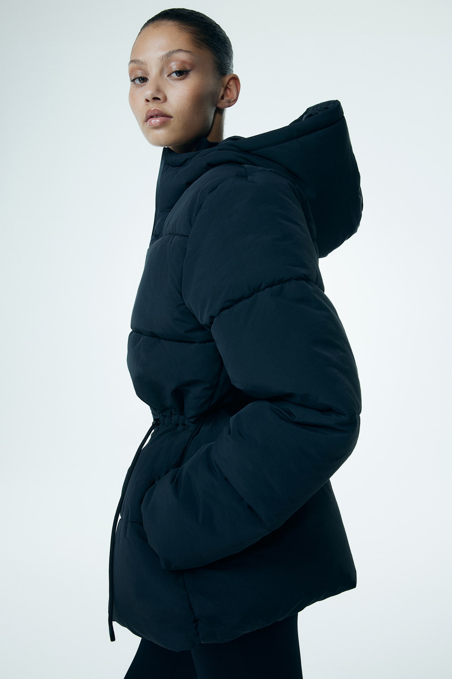 Oversized drawstring-waist puffer jacket - ブラック/ダークブラウン - 4