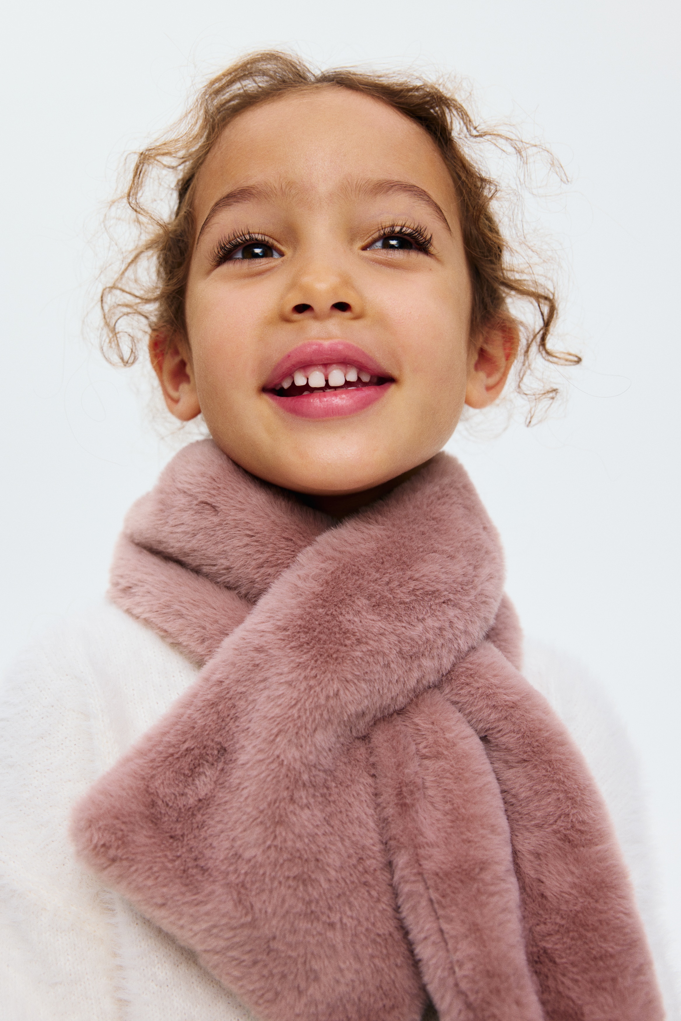 Fluffy Scarf - Dusty pink - Kids | H&M US
