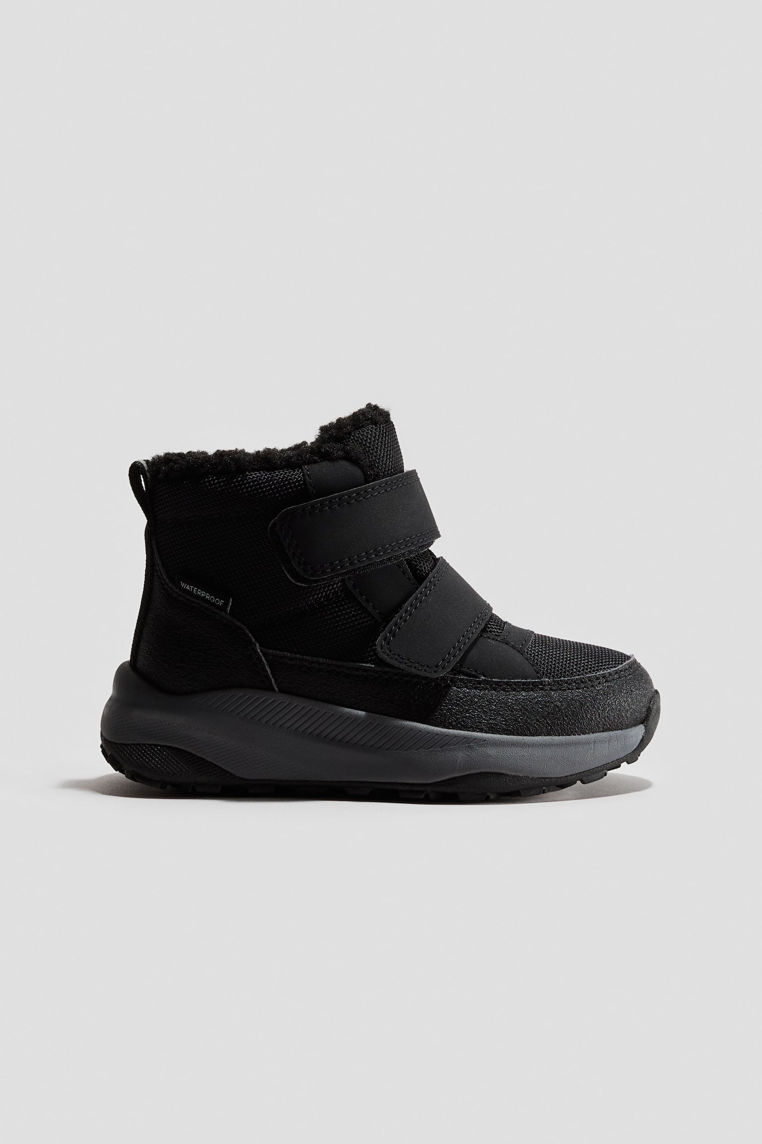 保暖內裡防水運動鞋 - 黑色/灰粉紅色