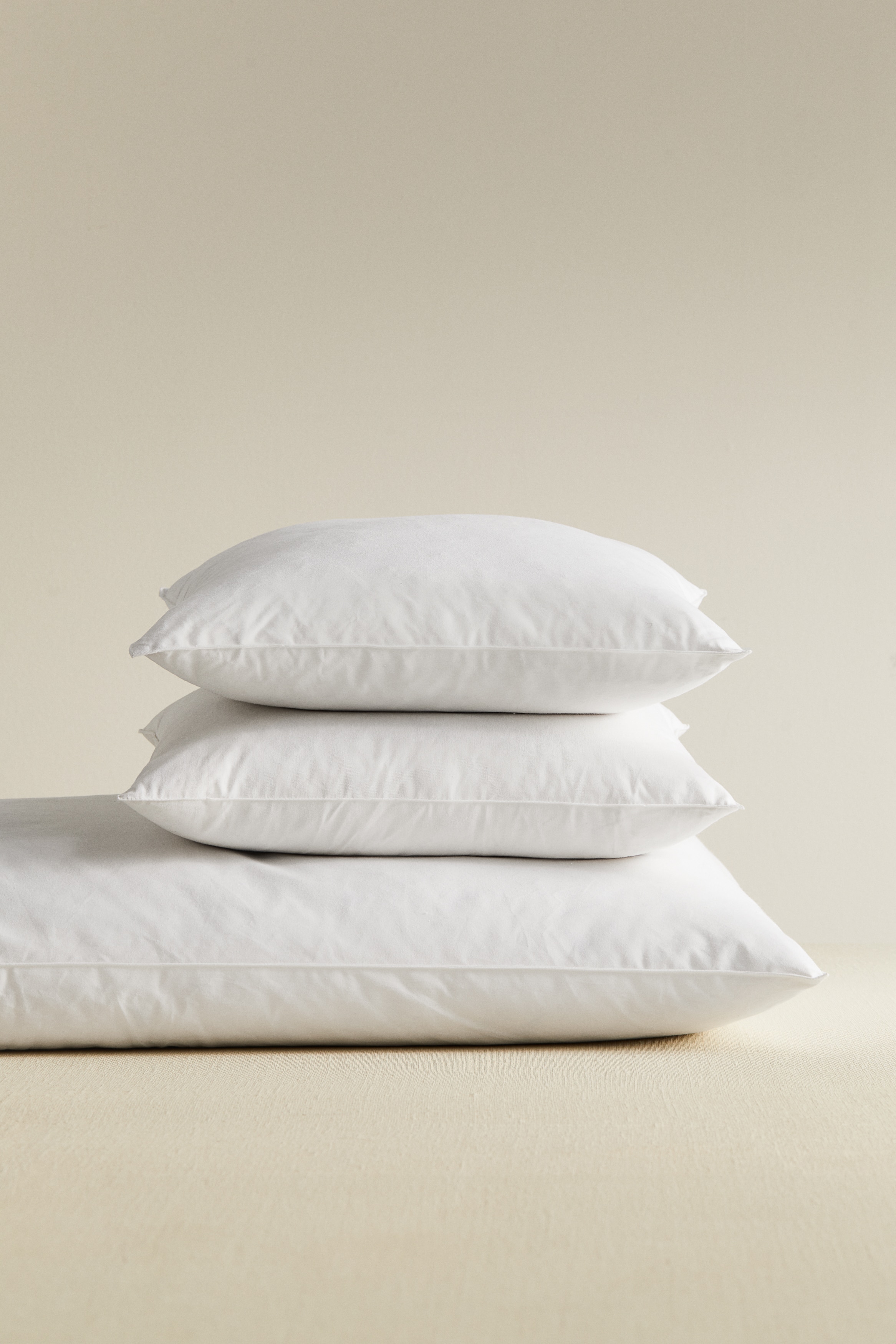 Haus und Deko Kussenvulling van polyester, 80 x 80 cm, wit, binnenkussen voor sierkussen, zacht hoofdkussen, bankkussenvulling, wasbaar binnenkussen, bankkussen