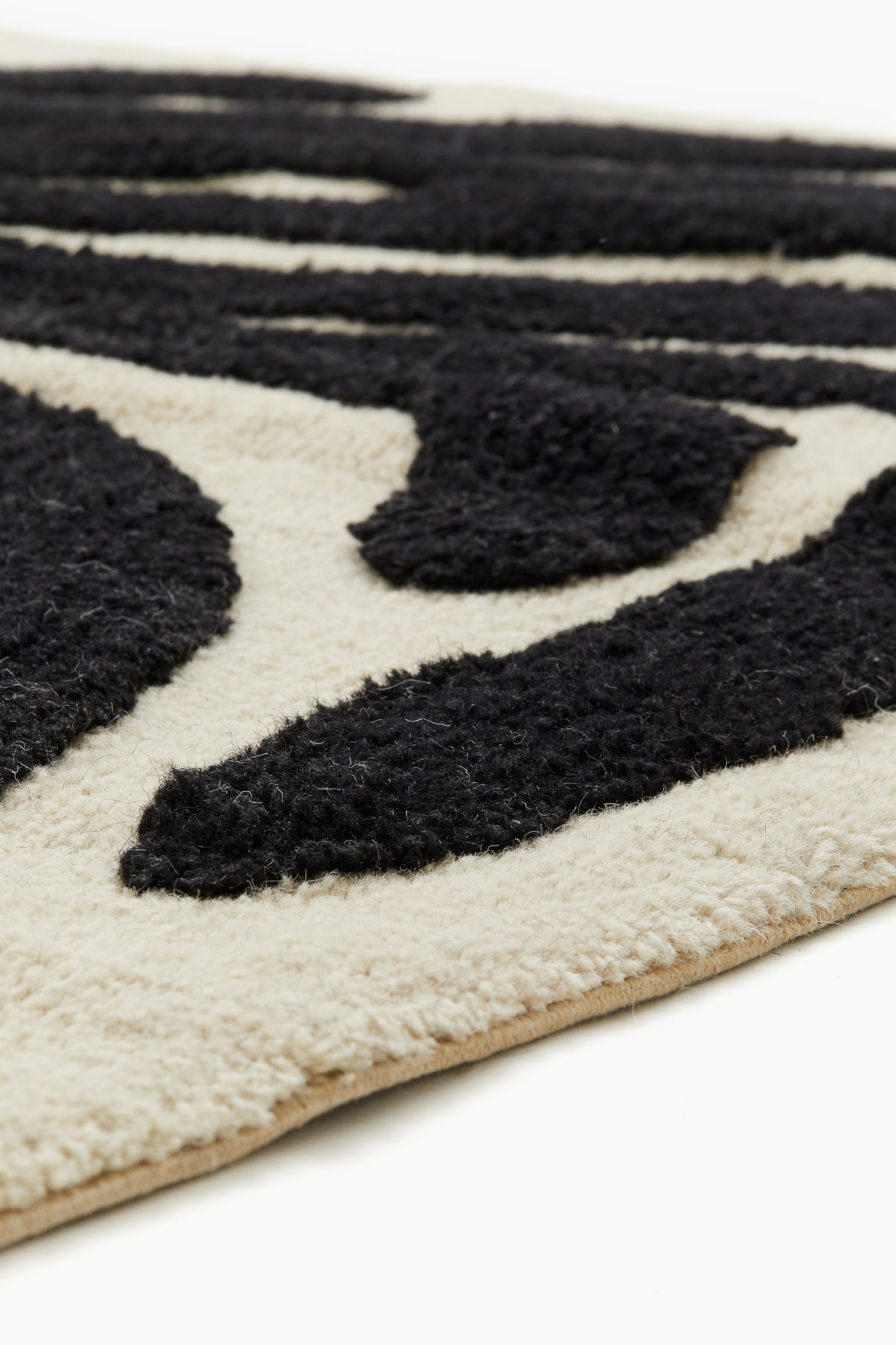 Large wool-blend rug - Light beige/Black - 4