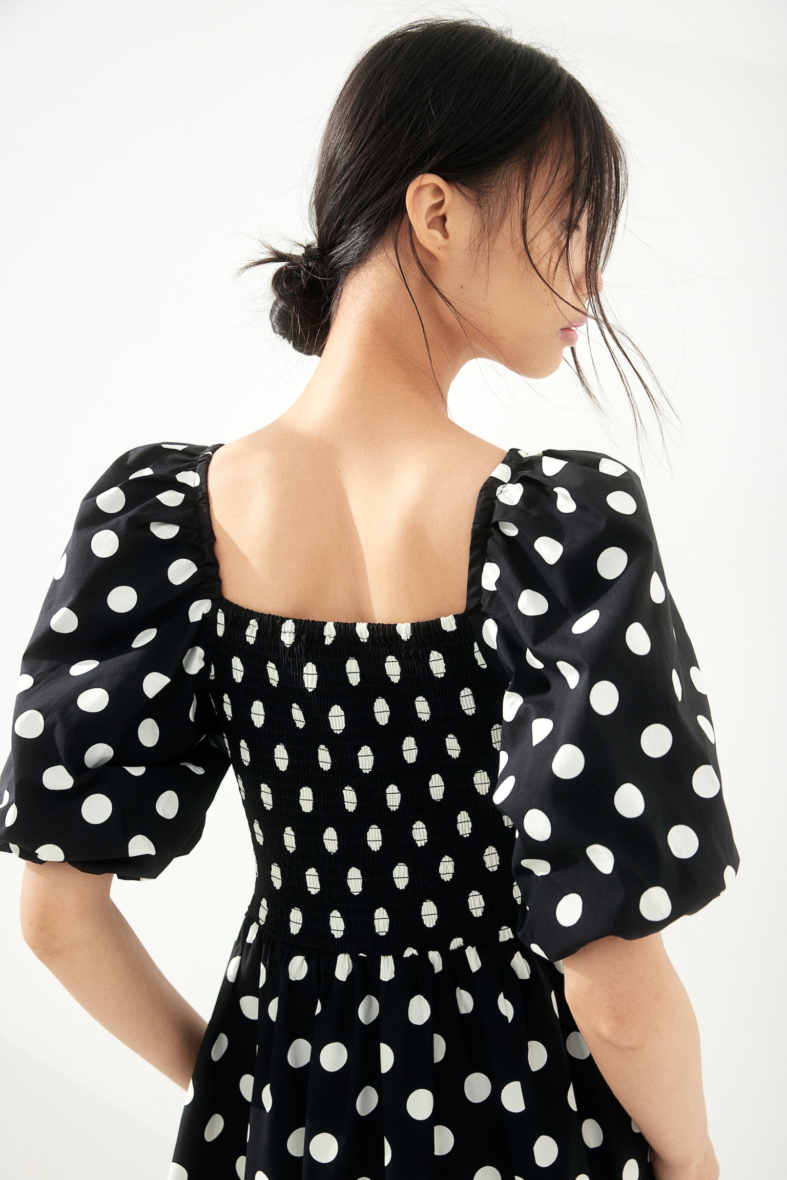 Puff-sleeved dress - Black/Spotted - 6