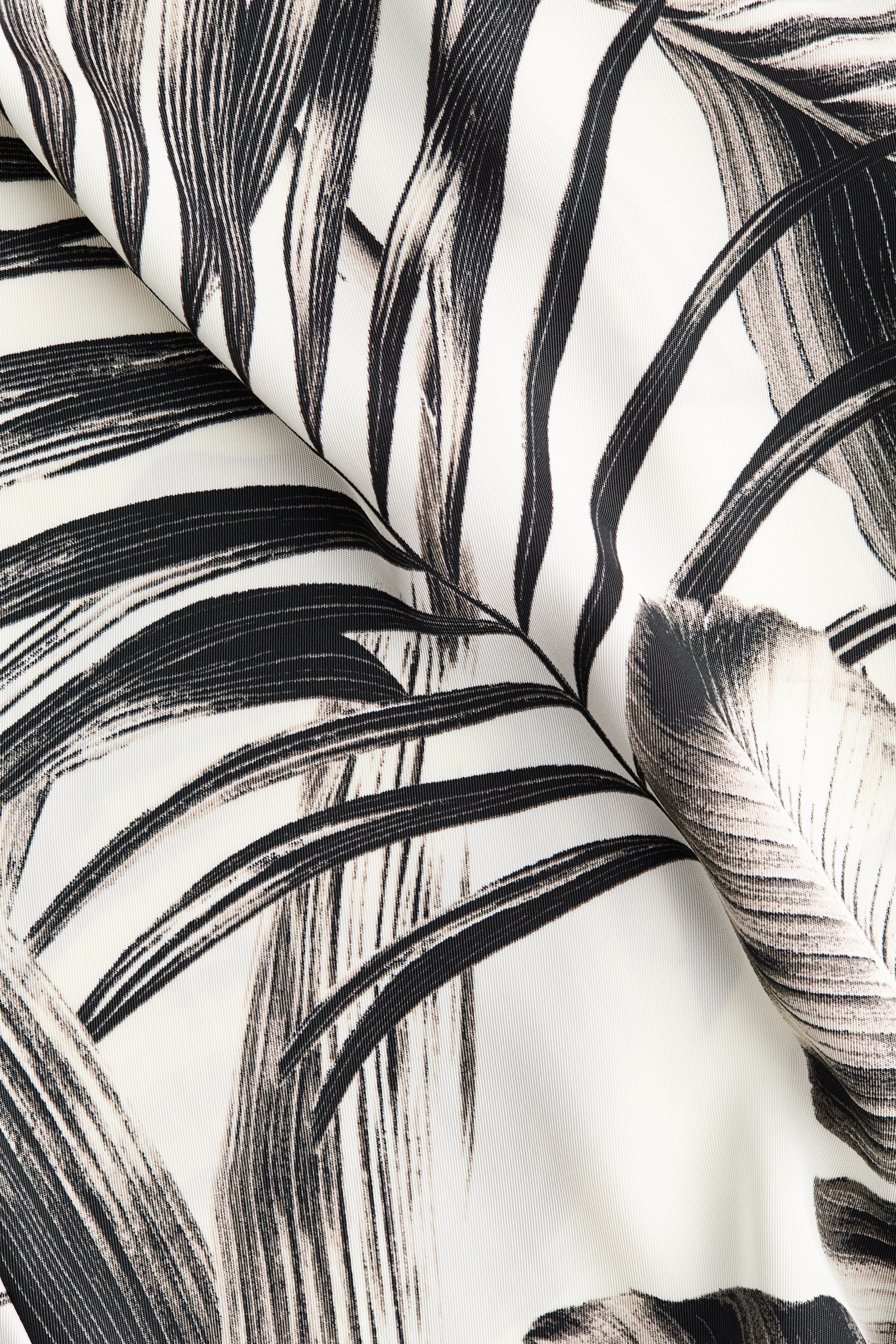 View larger image: Shift dress - Cream/Patterned - Ladies | H&M SG 4