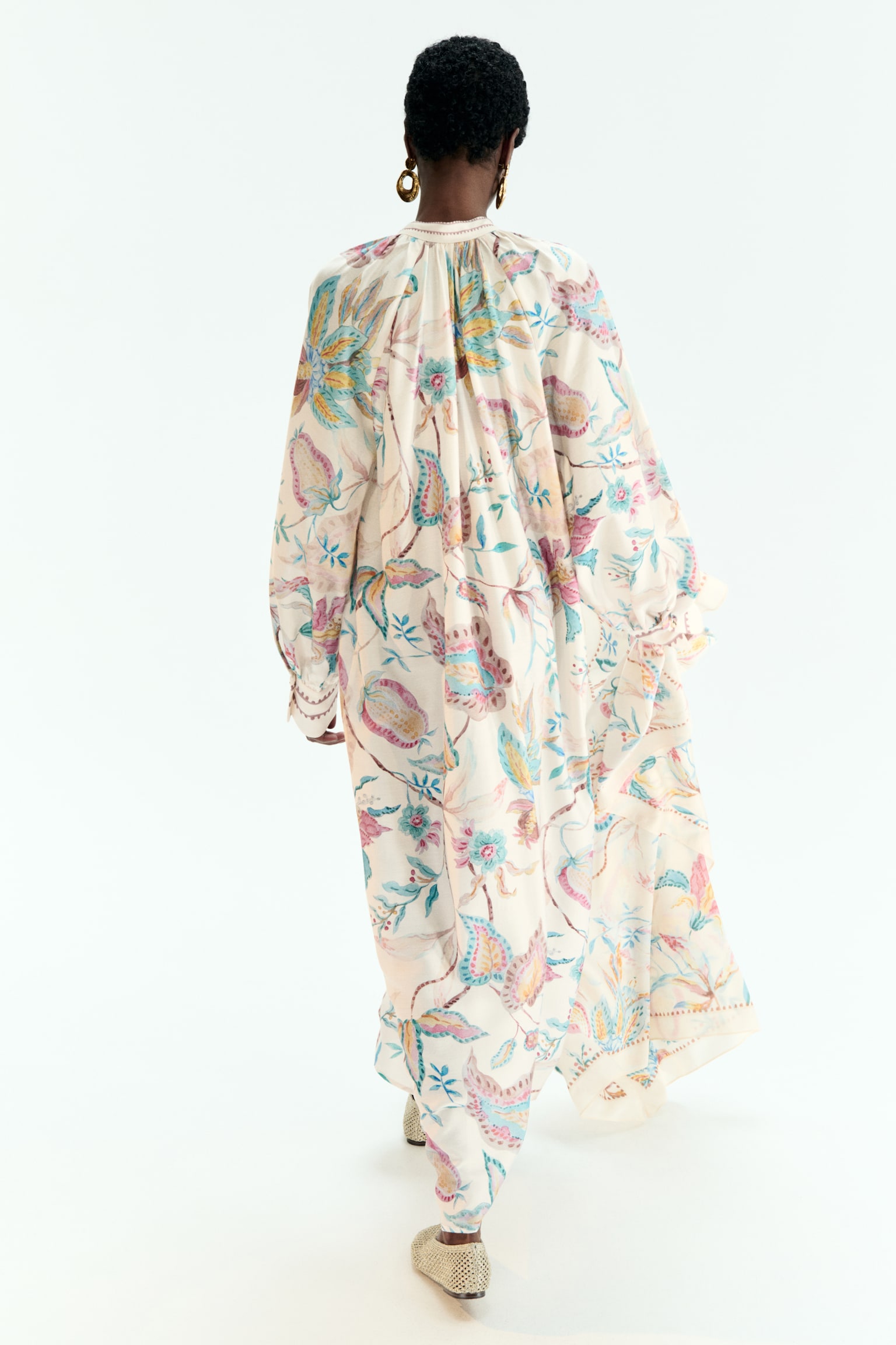 Loose-fit dress - Light beige/Floral/Cream/Black patterned - 4