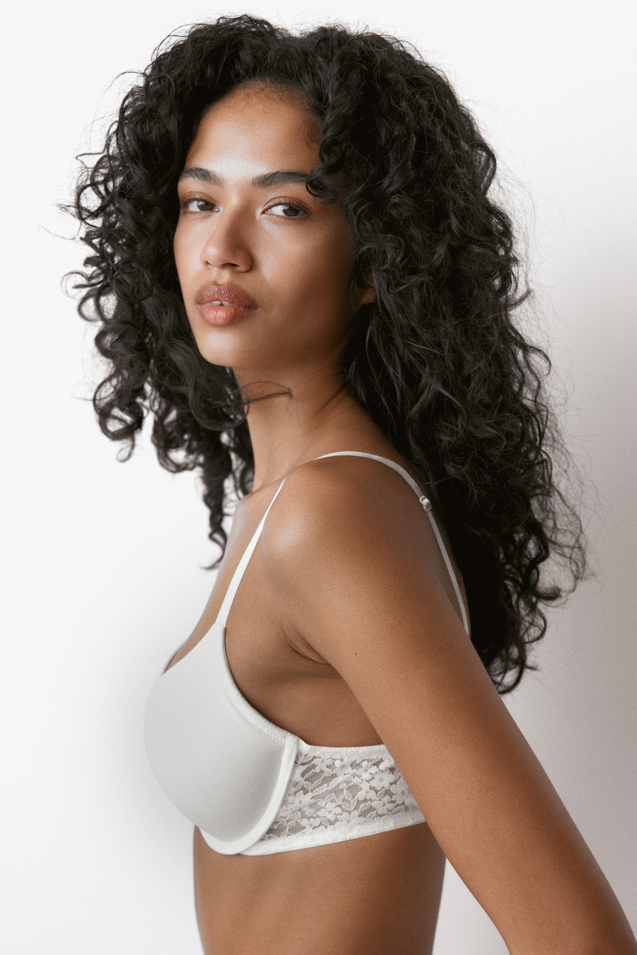 Grösseres Bild ansehen: 2er-Pack Push-up-BHs - Weiss/Schwarz - DAMEN | H&M CH 1