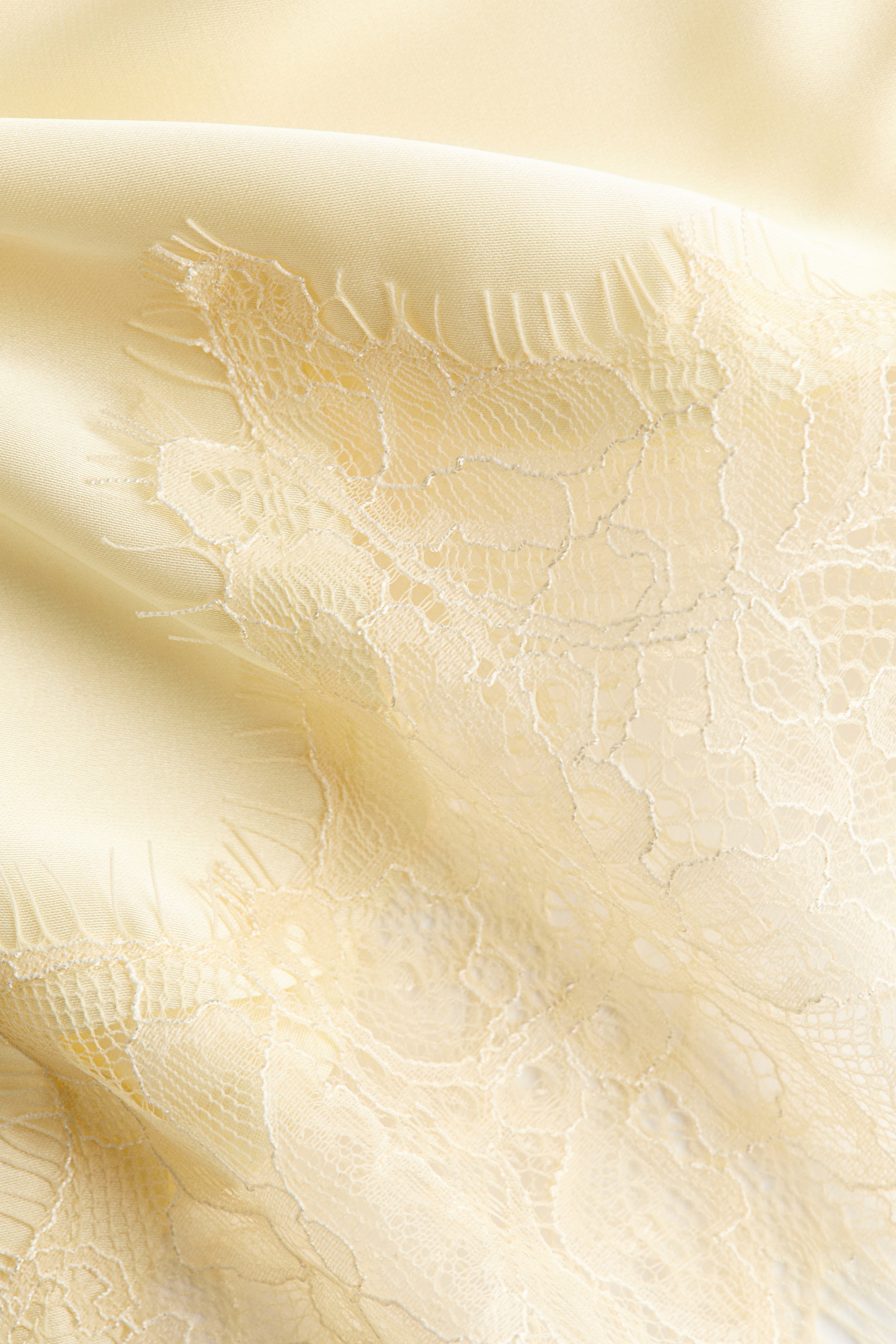 Lace-Trimmed Triangle Scarf