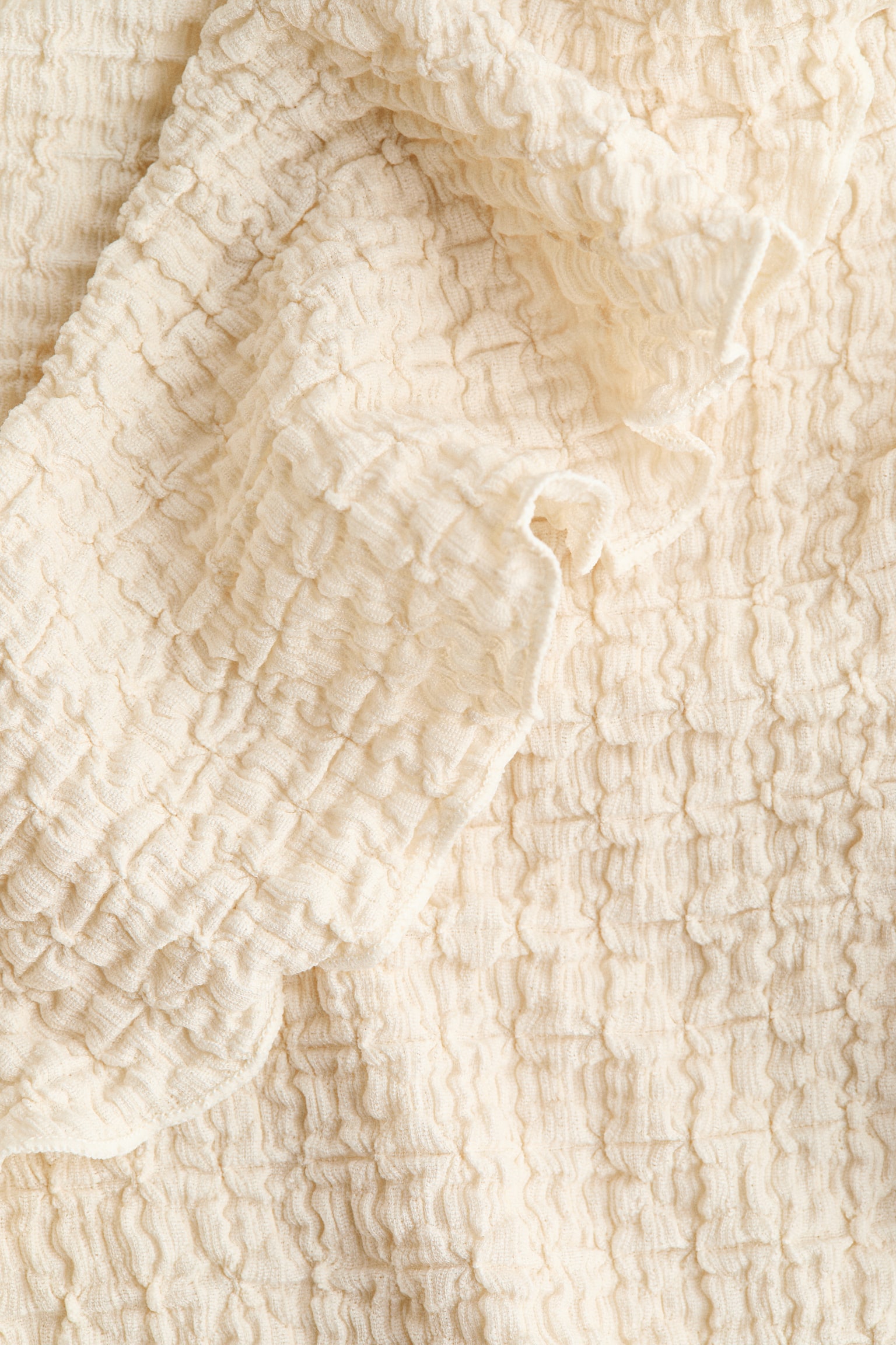 Frill-trimmed V-neck top - Light beige/Pink - 2