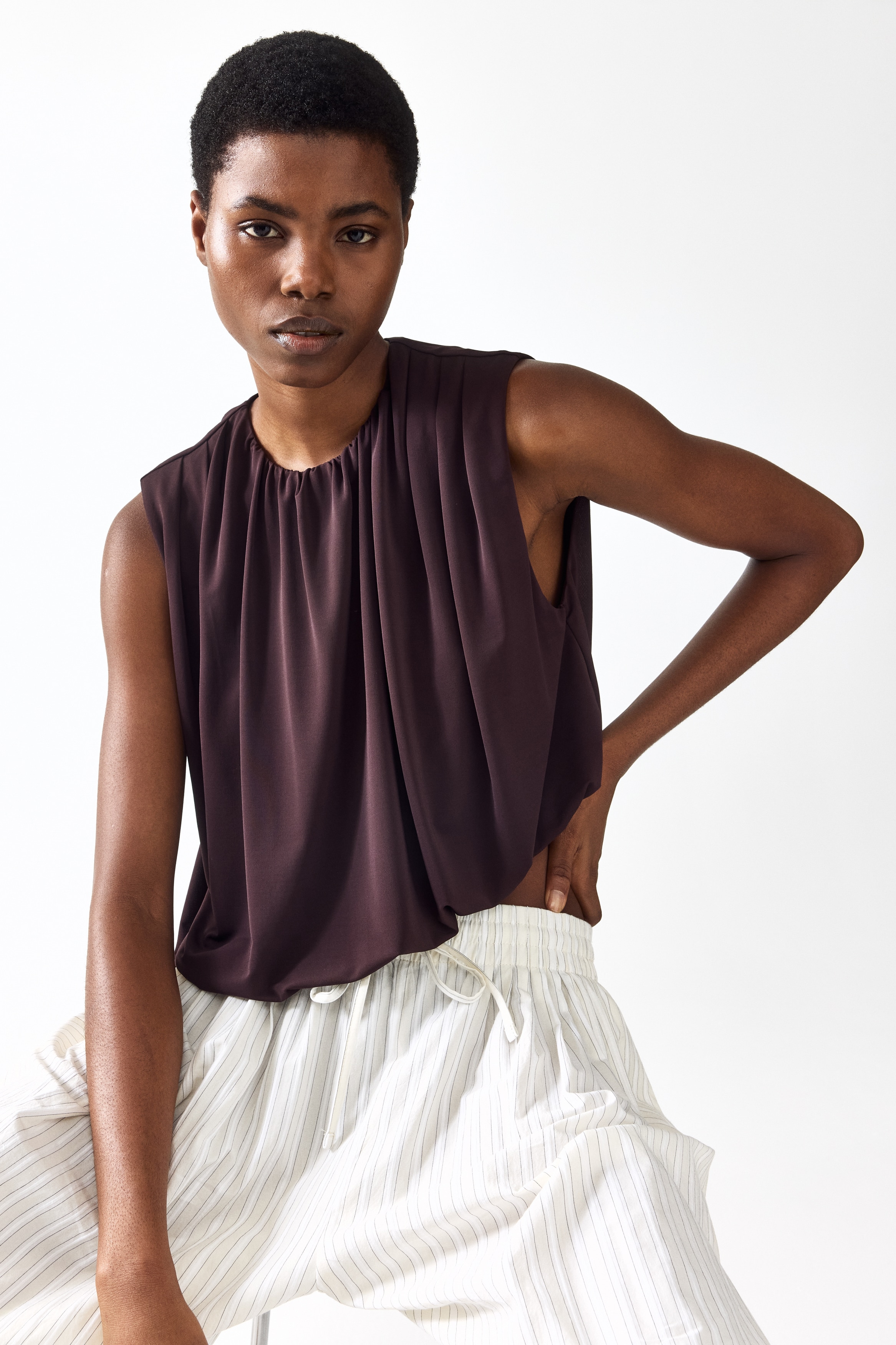 トップス Eaphi BALLON HEM CAMISOLE Women's Dark brown Draped Bubble-Hem Top | H&M CA