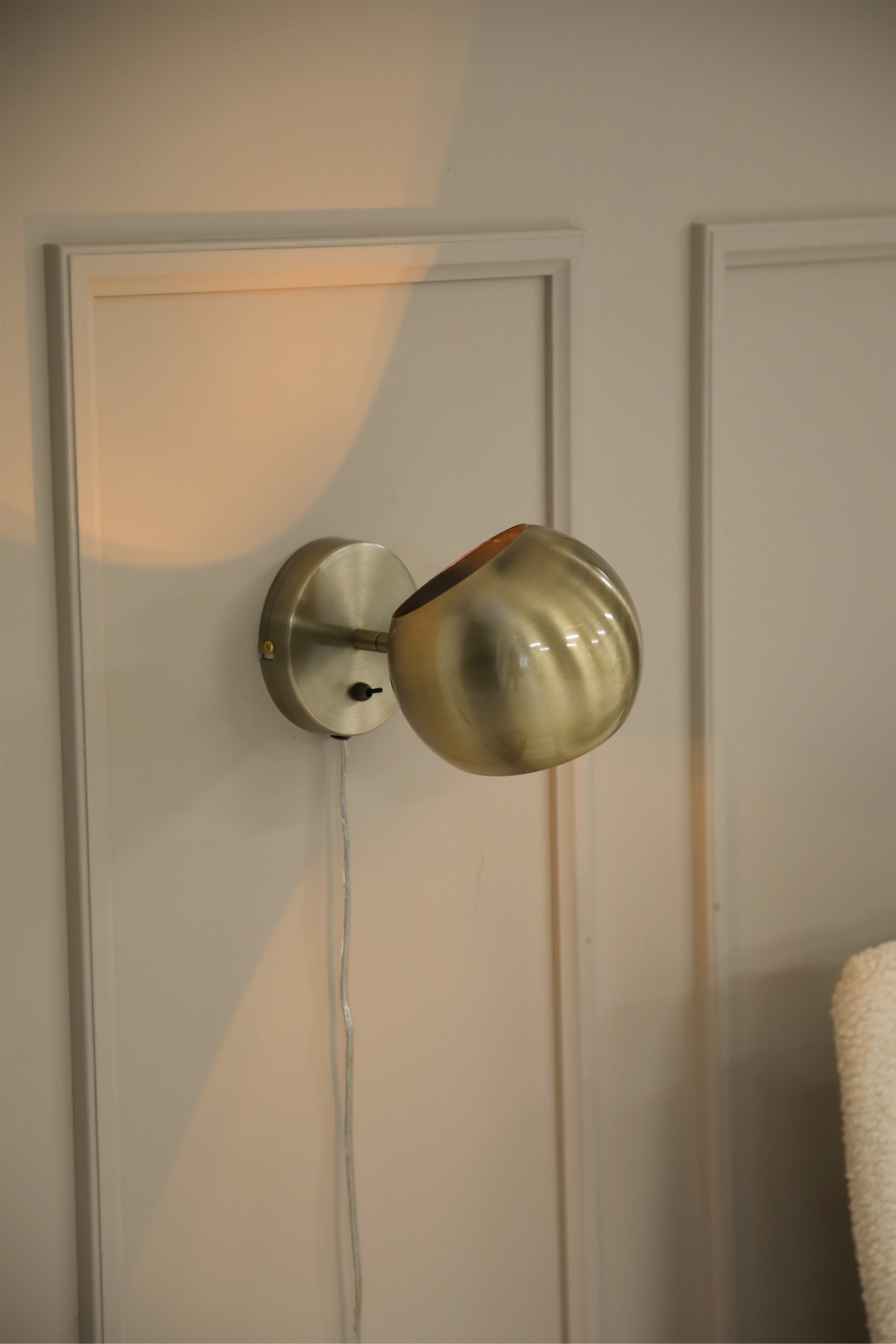 Edgar Vägglampa - Antikmässing