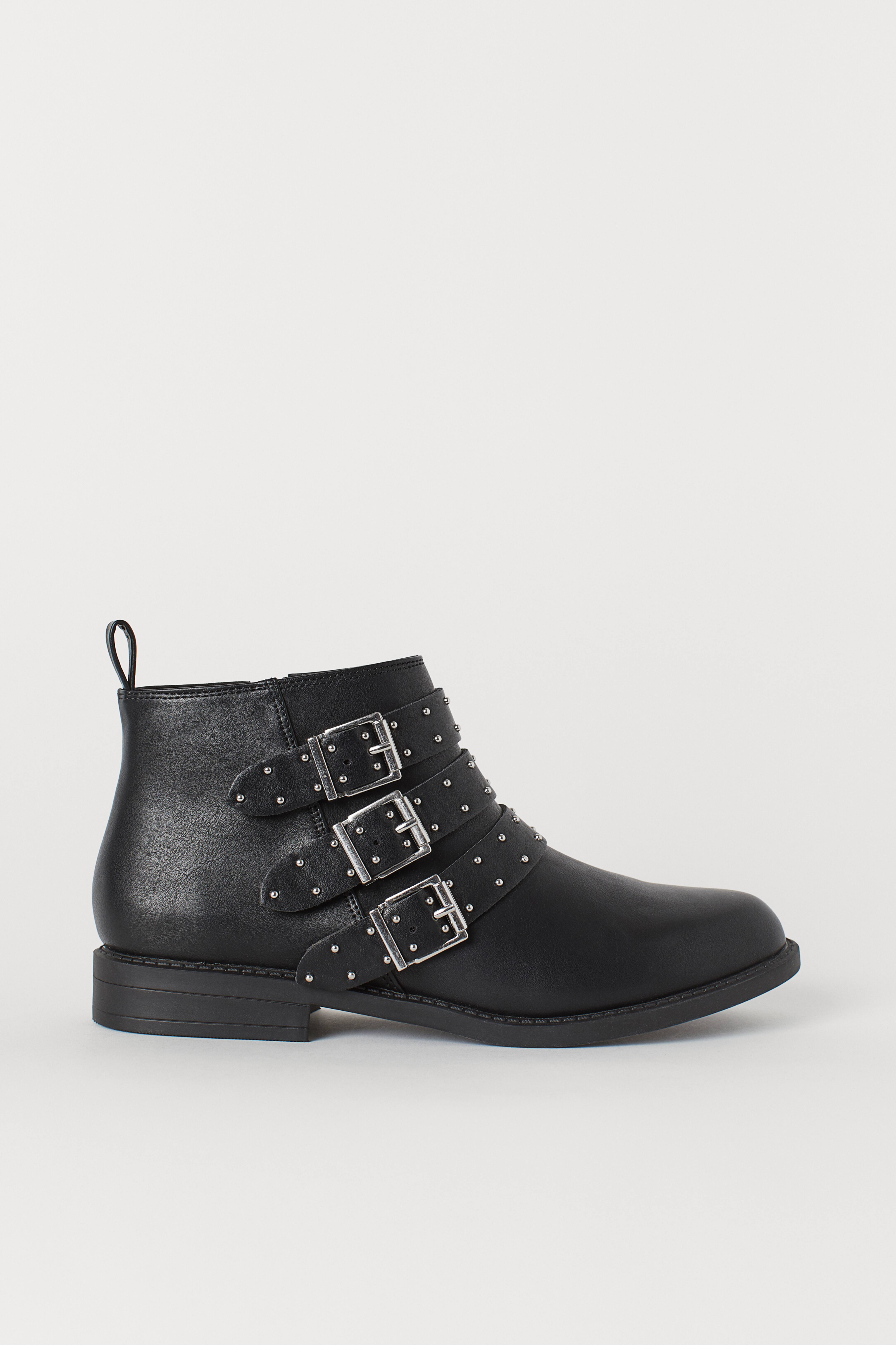 Bottines cloutees