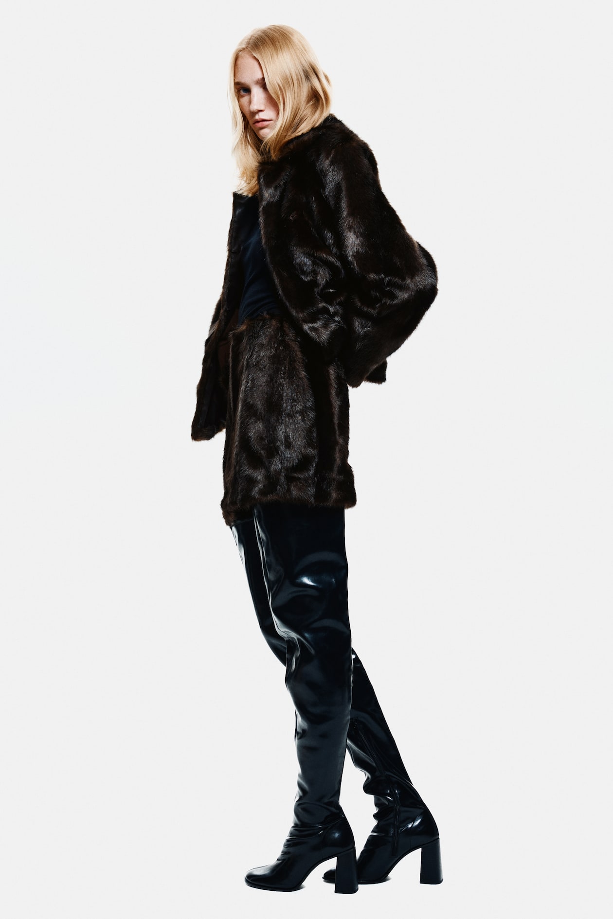 Mini Skirt - image 3