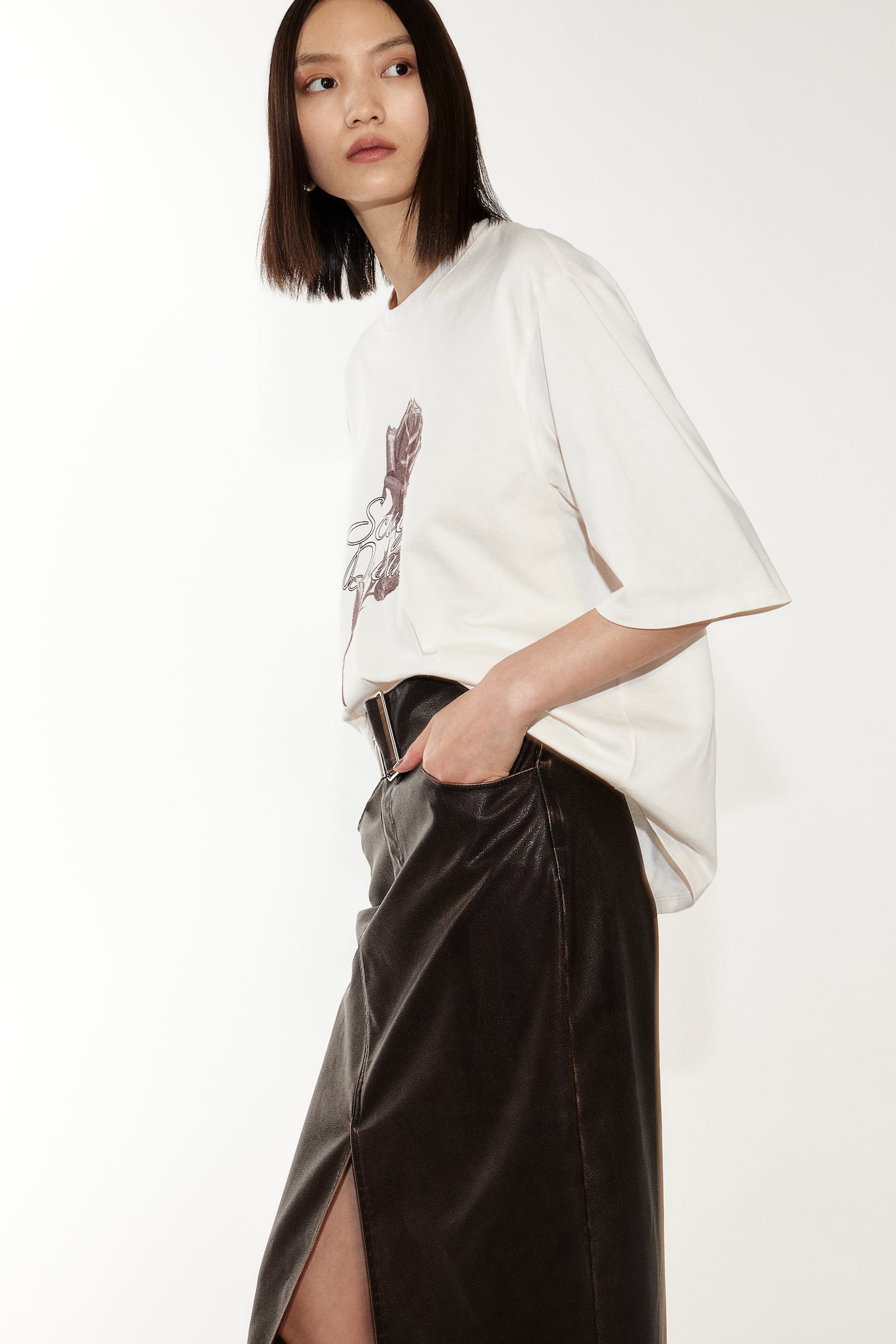 Oversized T-shirt - White/Sculpt Dreams/Cream/Division Two/Beige/Orlando/Greige/White/Bouquet/Light grey marl/Toronto/Dark brown/Silent Poem/Red/28/Black/Bright blue/Brooklyn - 3