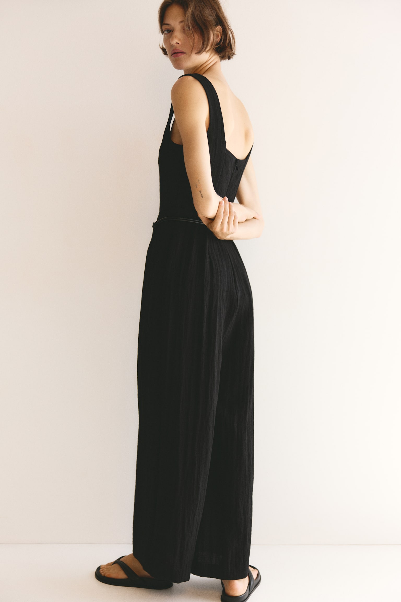 Женский комбинезон H&M Belted Jumpsuit, цвет: Чёрный — фото 5