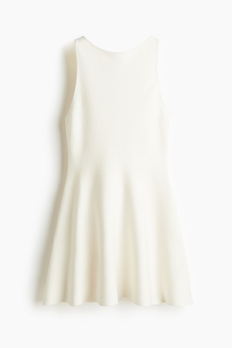 Šaty z rebrovaného úpletu